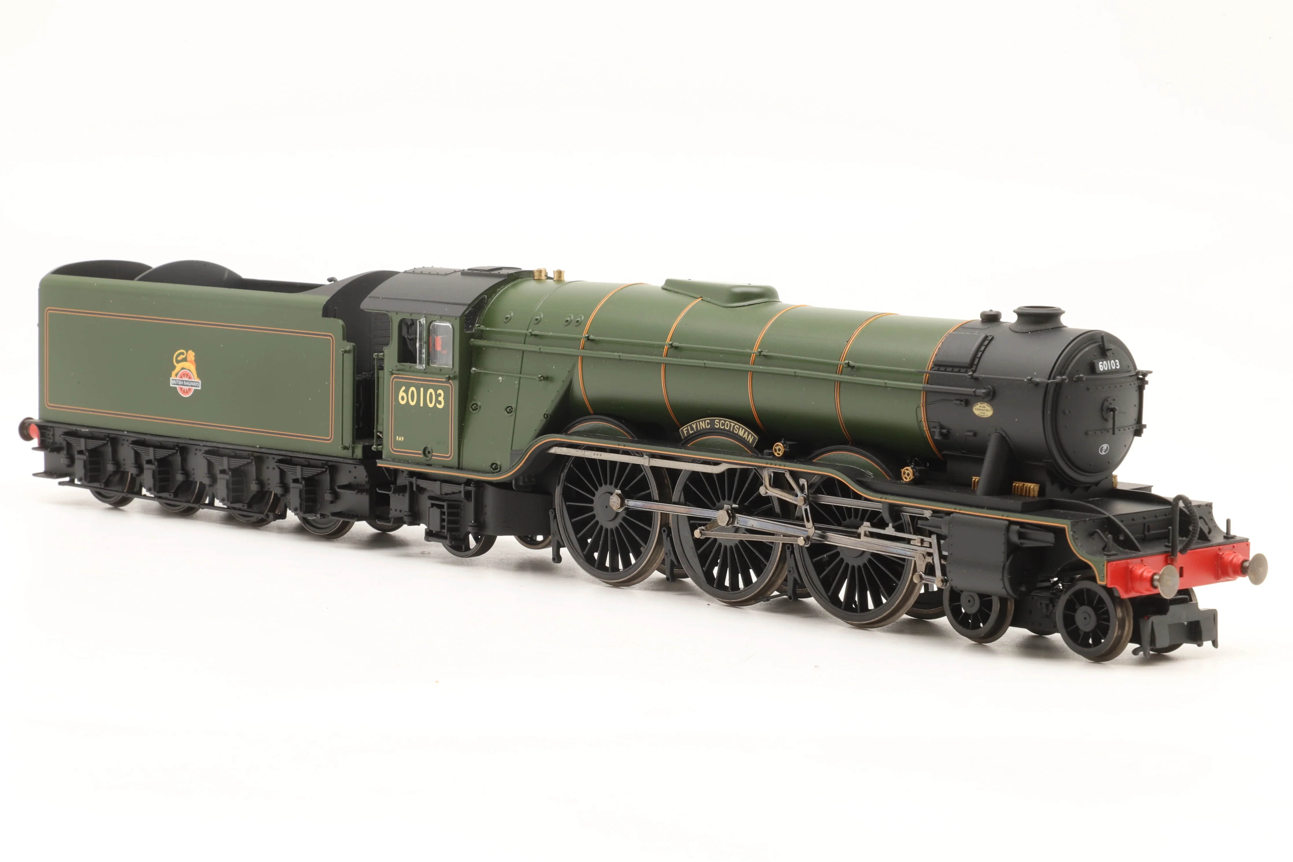 Hornby OO R39915 BR A3 Class 'Flying Scotsman' w/Steam Generator, Diecast Footplate & Flickering Firebox DCC Sound