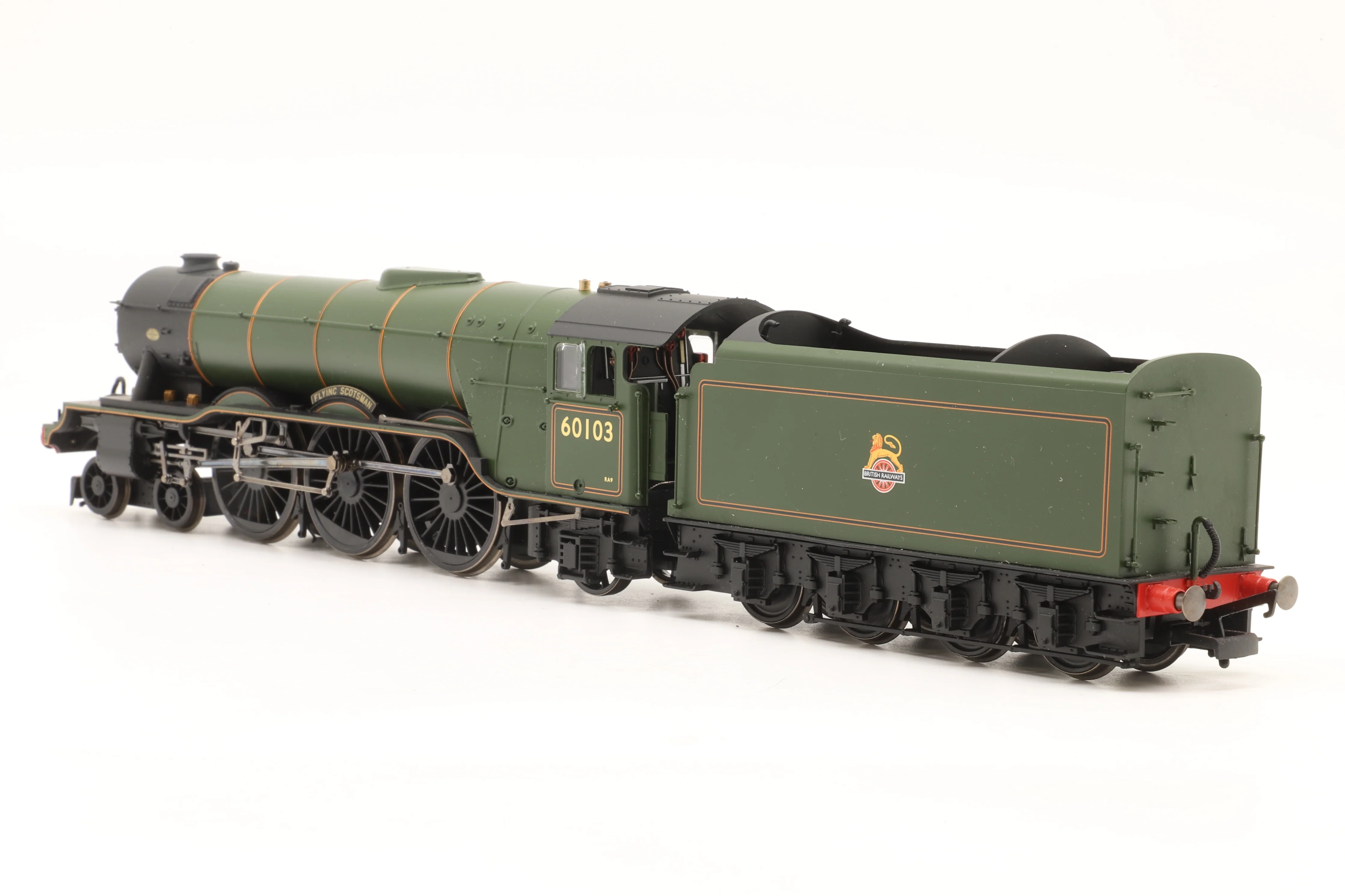 Hornby OO R39915 BR A3 Class 'Flying Scotsman' w/Steam Generator, Diecast Footplate & Flickering Firebox DCC Sound - Image 2