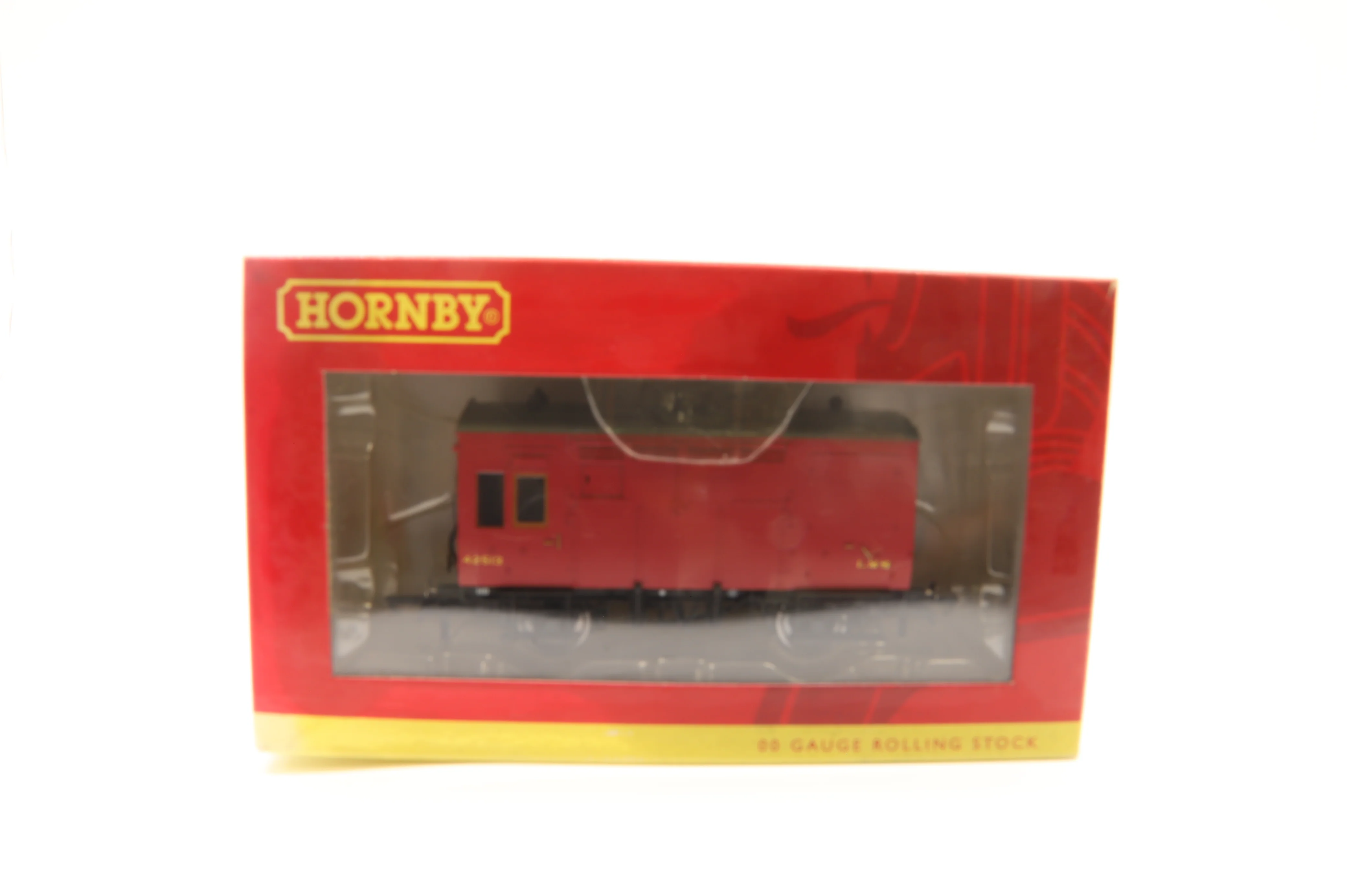 Hornby OO Rake of 4 LMS Horse Boxes Inc.R6678 & R6678A - Image 3