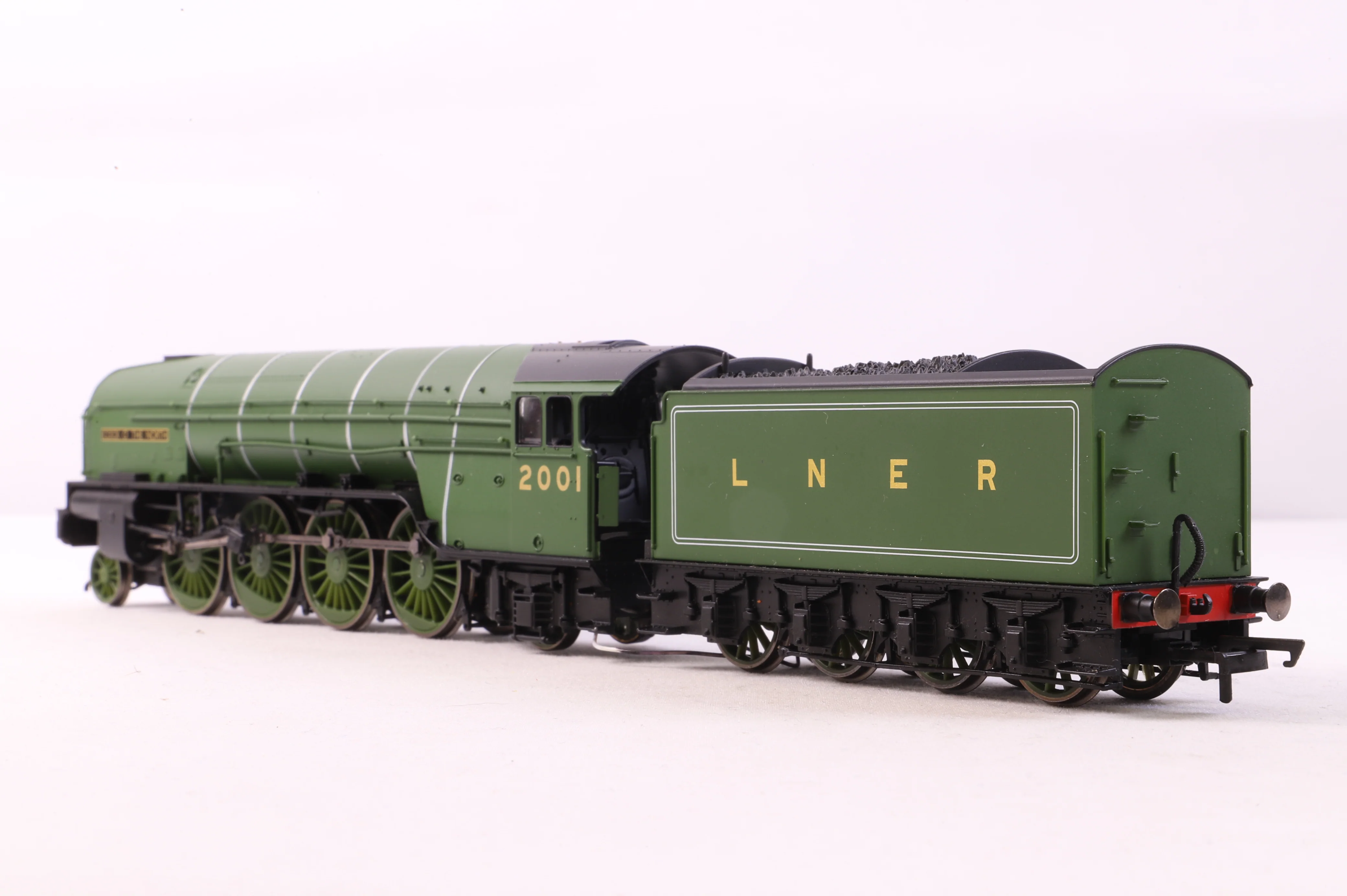 Hornby Railroad OO R3171 Class P2 '2001' 'Cock O' The North' LNER Green DCC Sound - Image 3