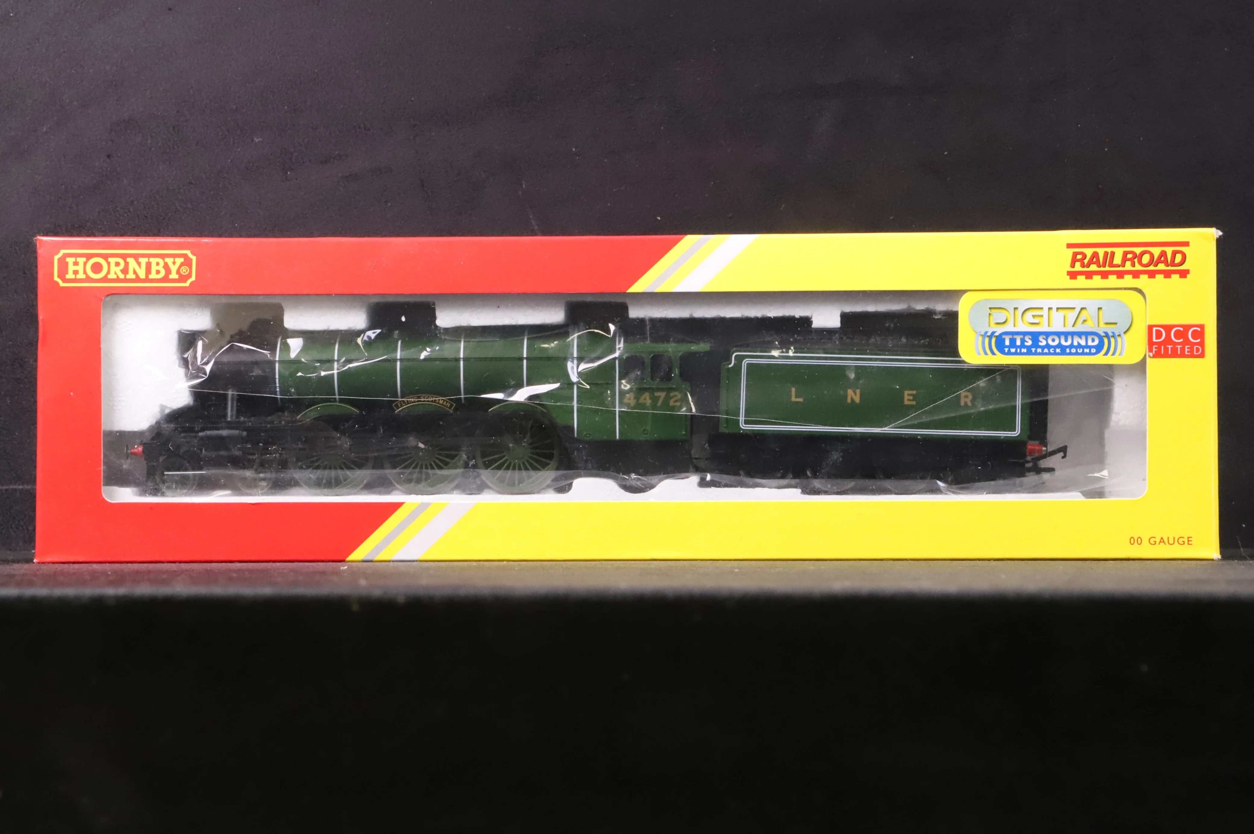Hornby Railroad OO R3284TTS Class A1 '4472' 'Flying Scotsman' LNER Apple Green DCC Sound
