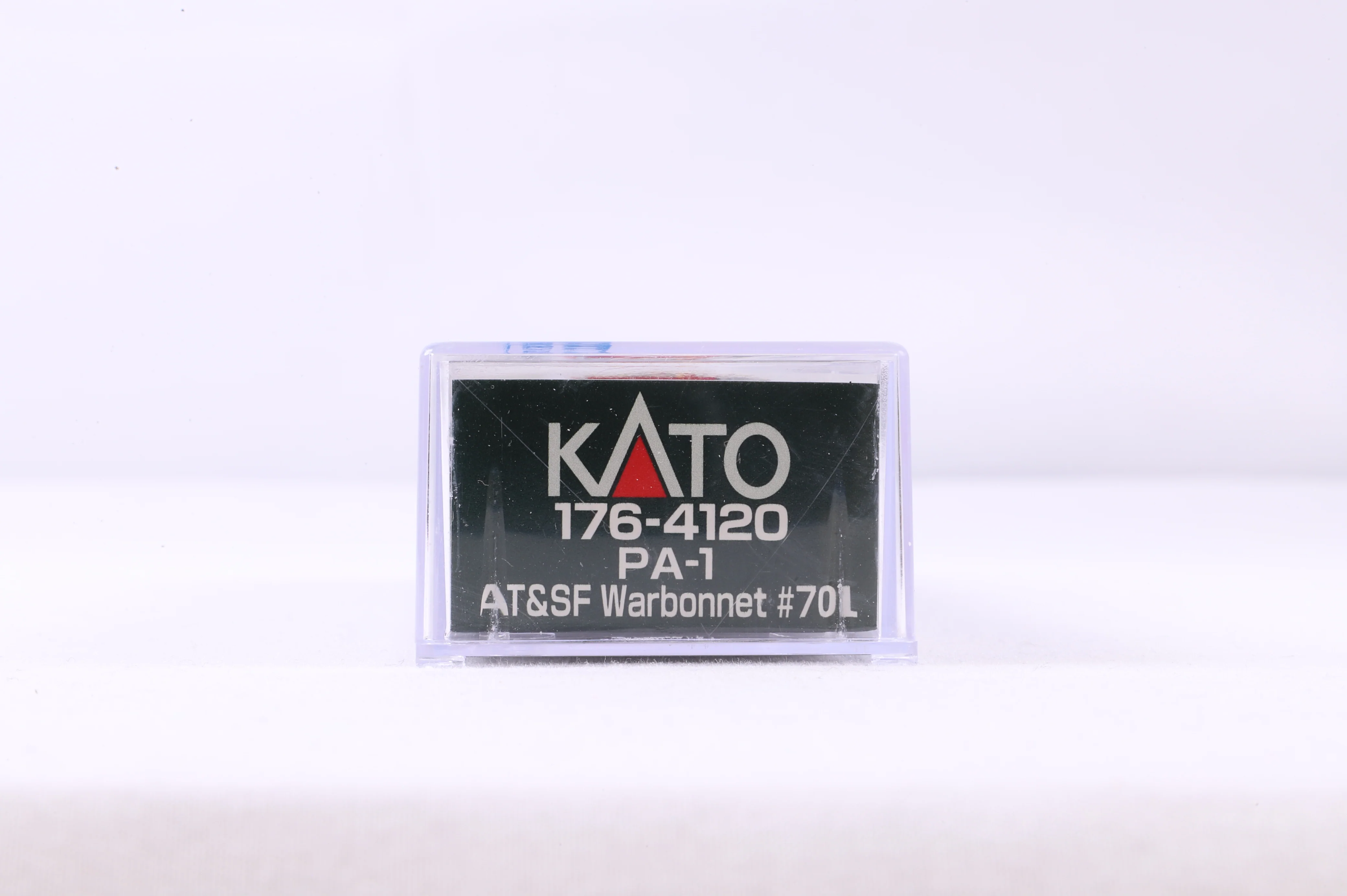 Kato N 176-4120 PA-1 AT&SF Warbonnet '70' Diesel Locomotive - Image 3
