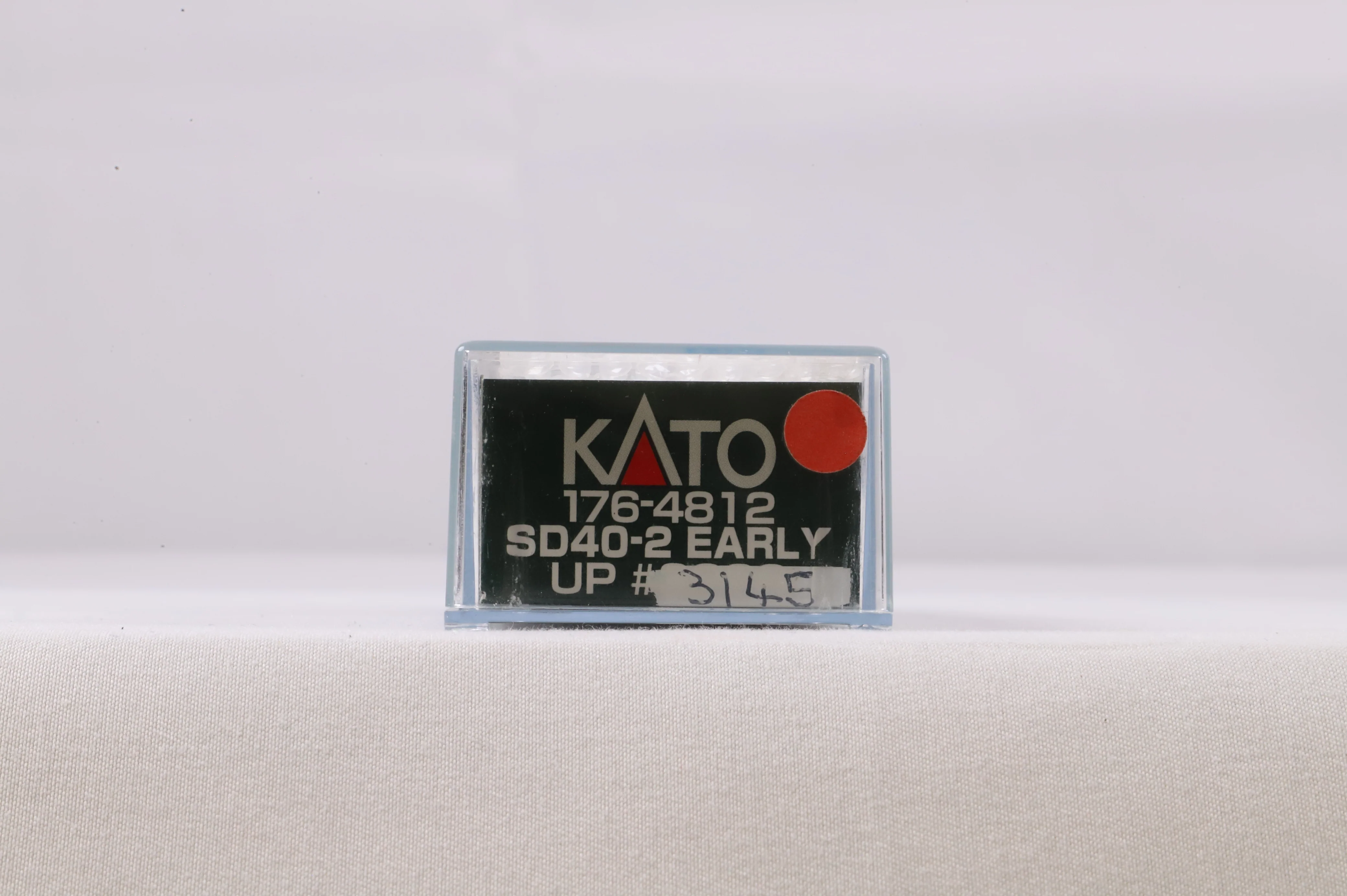 Kato N 176-4812 SD40-2 Early UP '3145' Diesel Locomotive Renumbered - Image 6