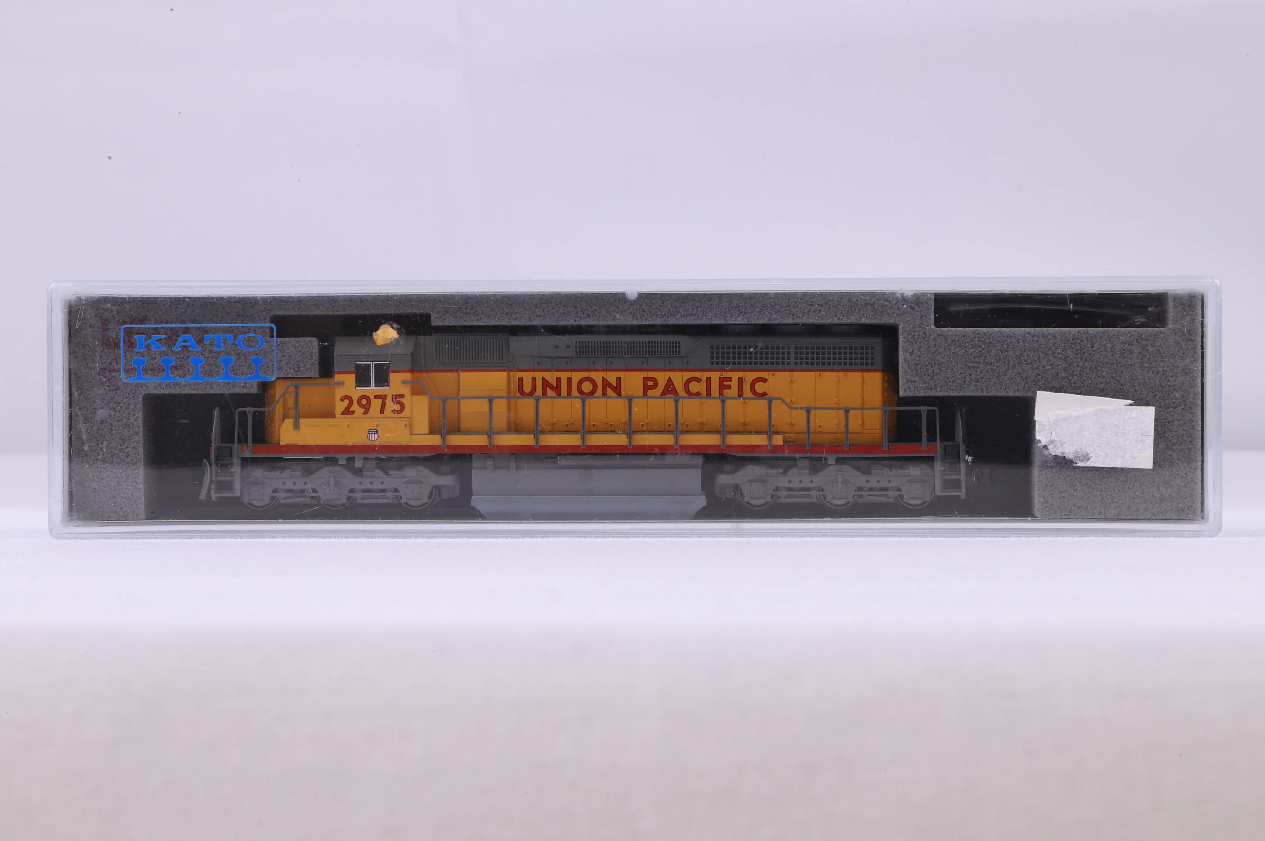 Kato N 176-4820 SD40-2 Early with Dynamic Brake UP '2975'
