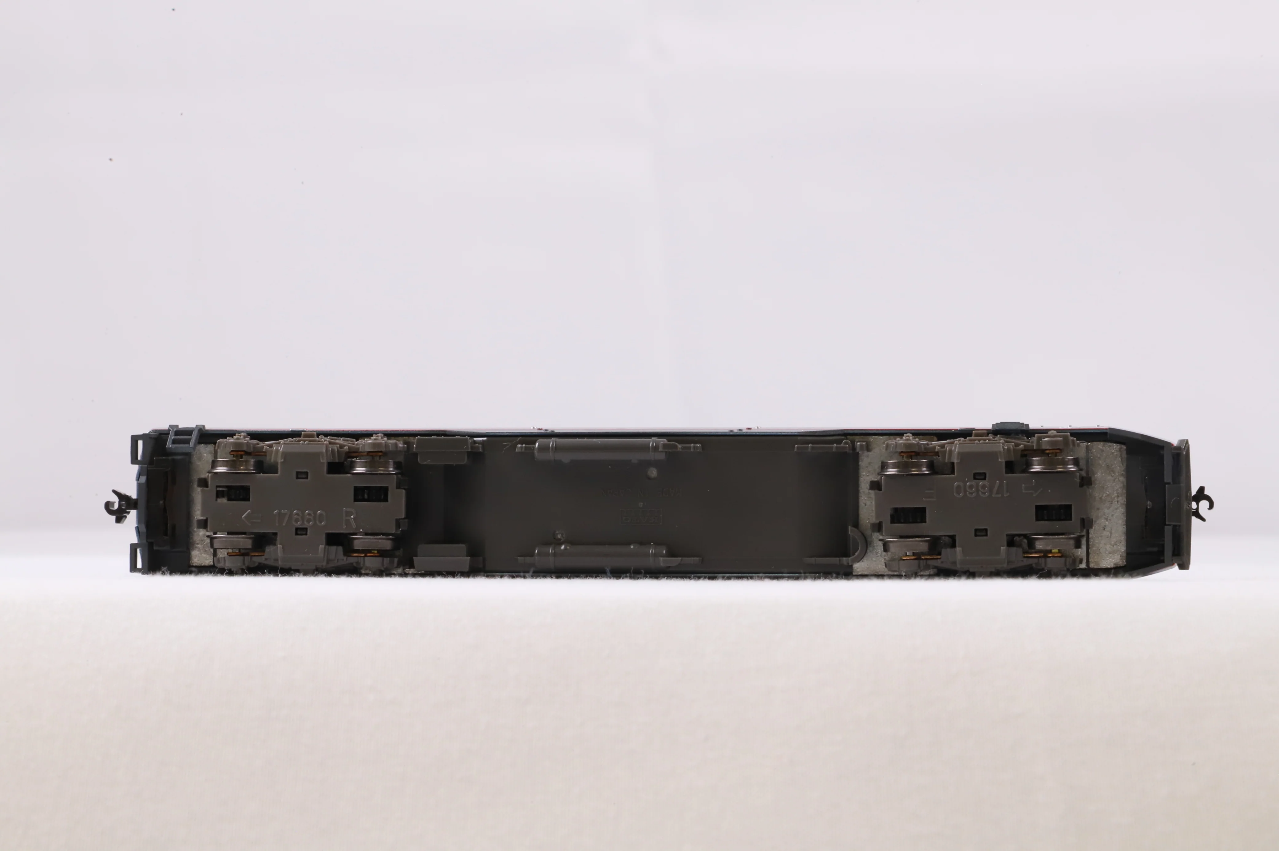 Kato N 176-6033 P42 '169' Amtrak Phase V Late - Image 3