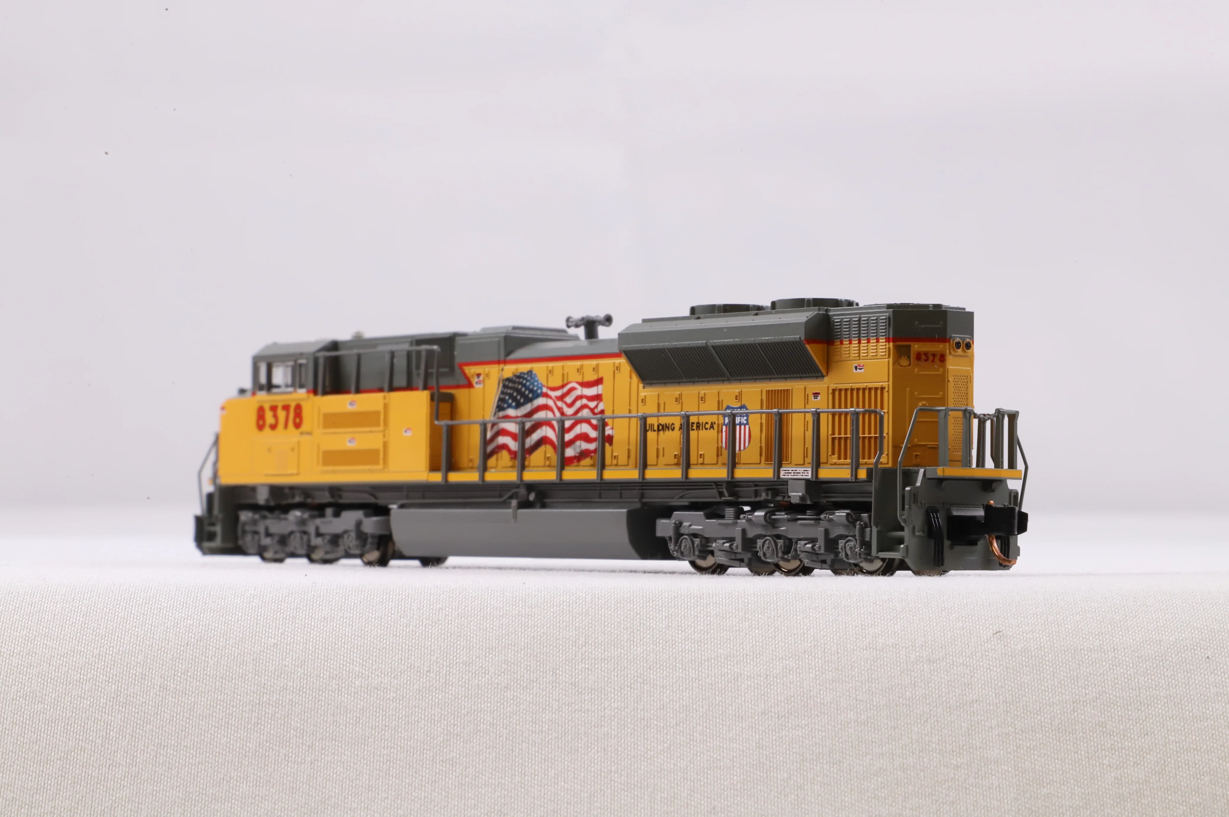Kato N 176-8404 SD70ACe UP '8378' Diesel Locomotive Renumbered - Image 4