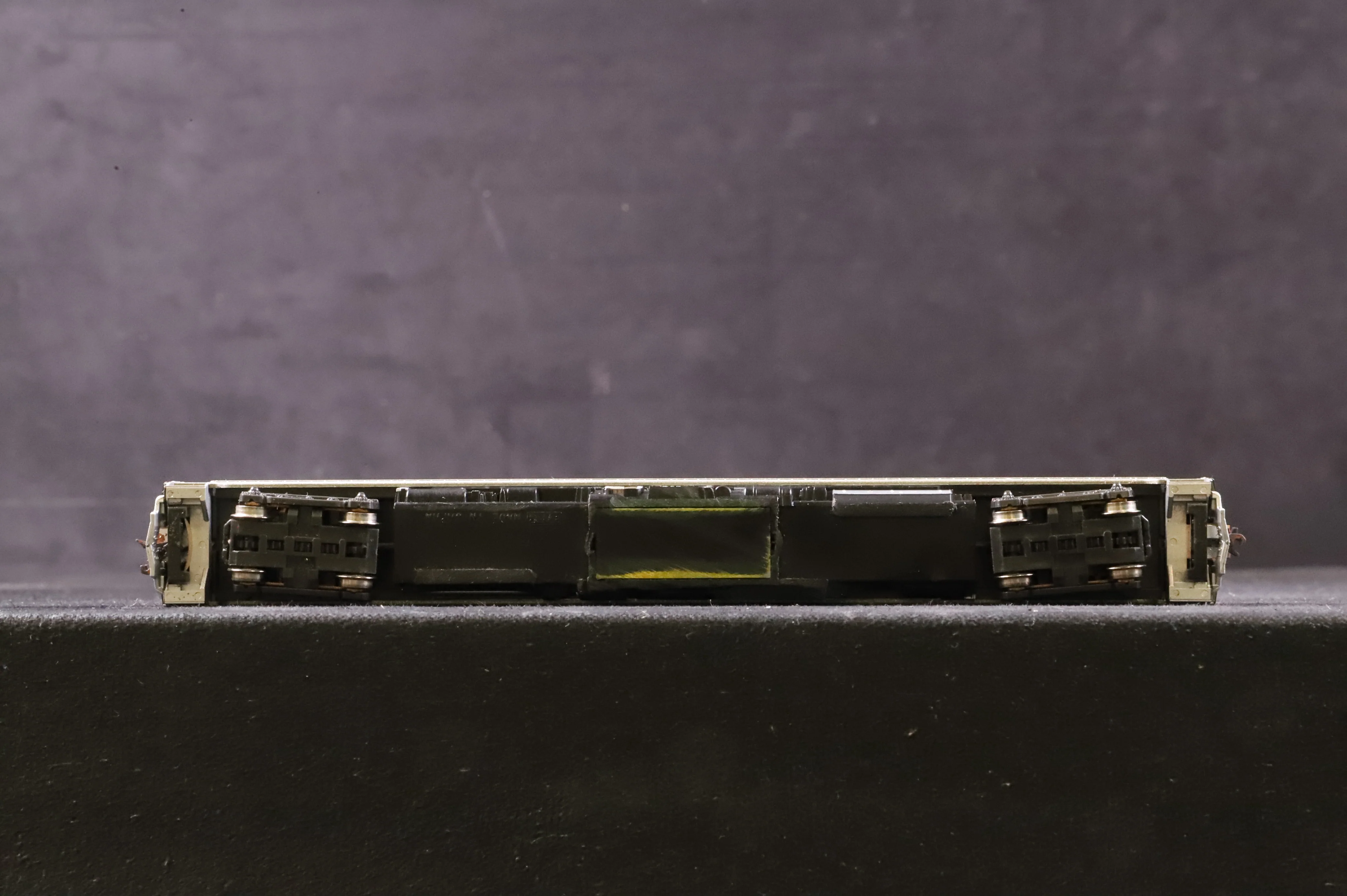 Kato N Gauge 166-0003 Budd Diesel Railcar D-200 in Canadian National Livery - Image 4
