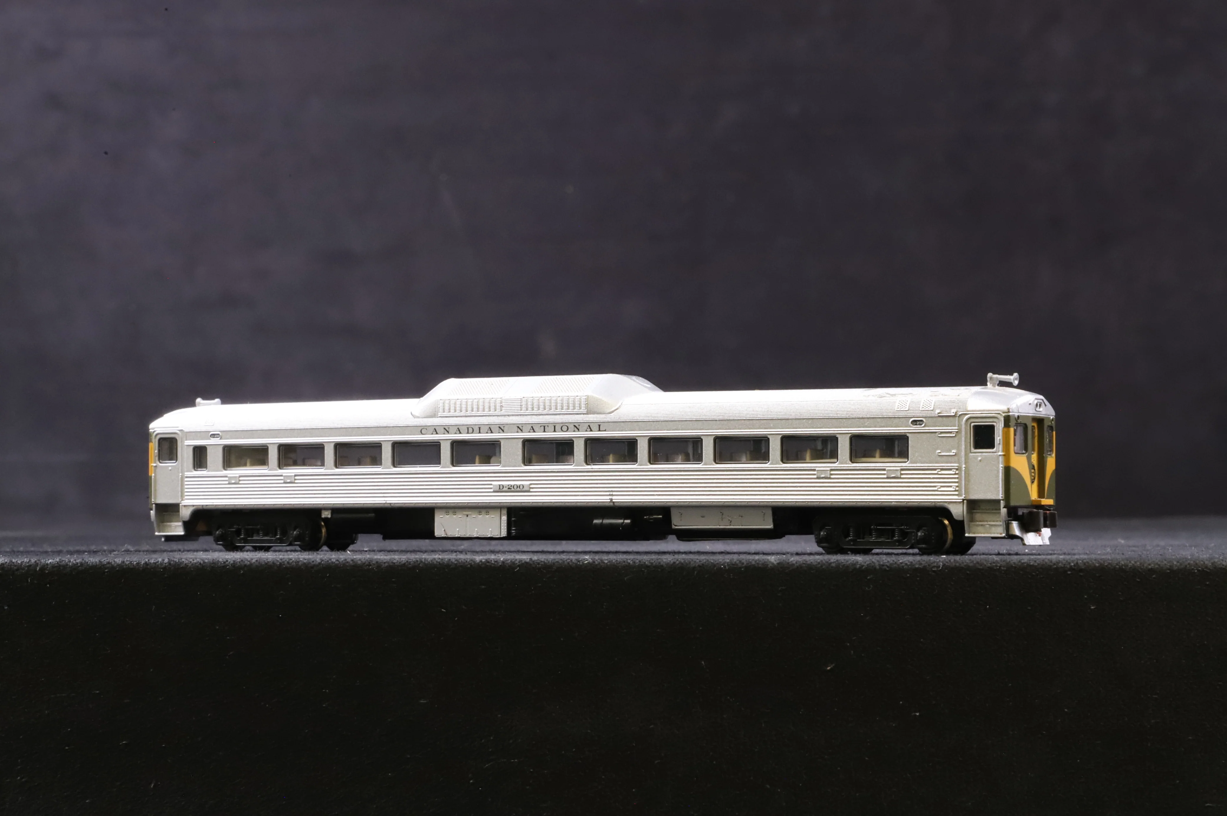 Kato N Gauge 166-0003 Budd Diesel Railcar D-200 in Canadian National Livery - Image 5