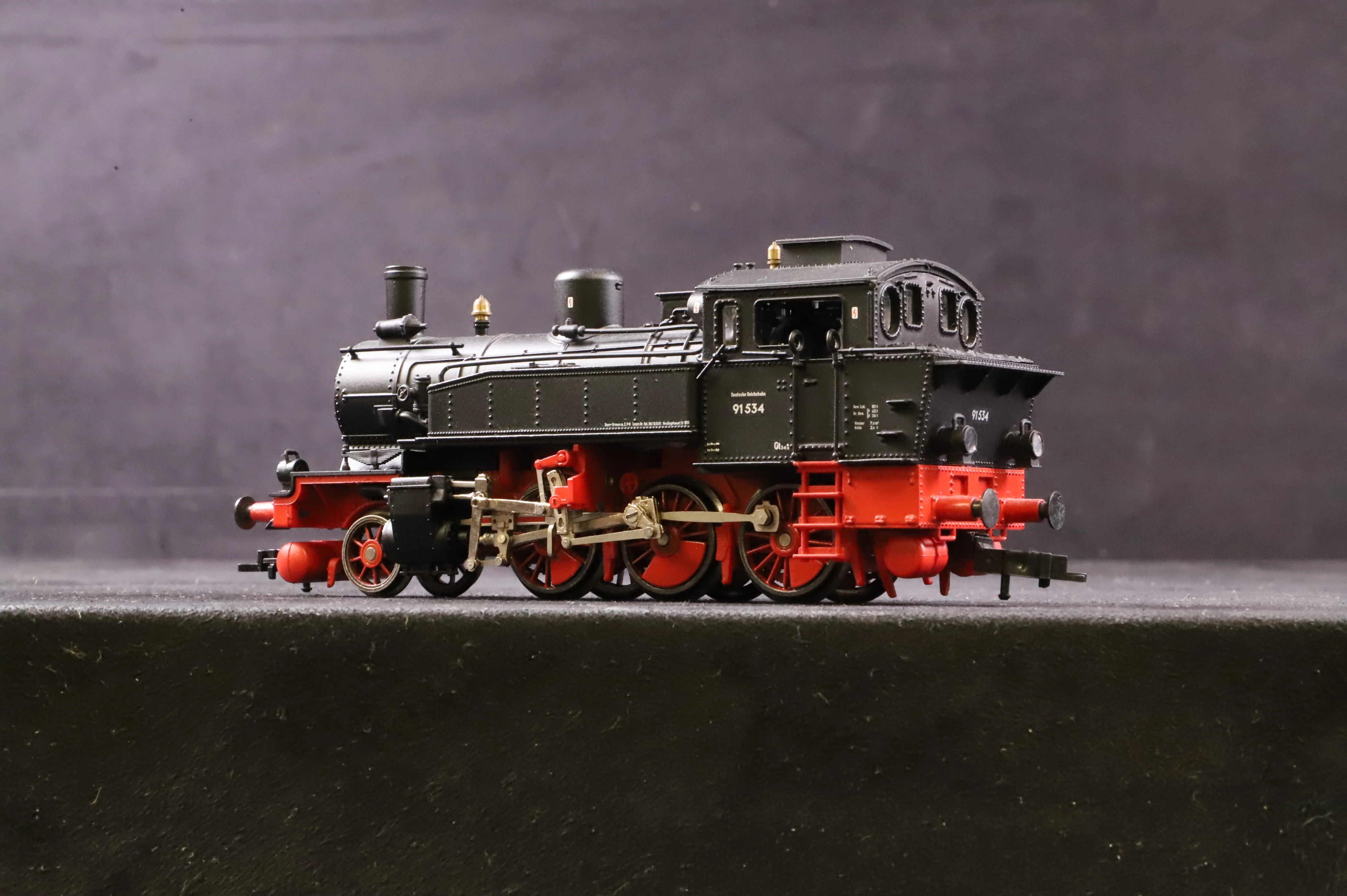 Liliput HO L109102 BR 91 91534 in Deutsche Reichsbahn Black/Red - Image 5