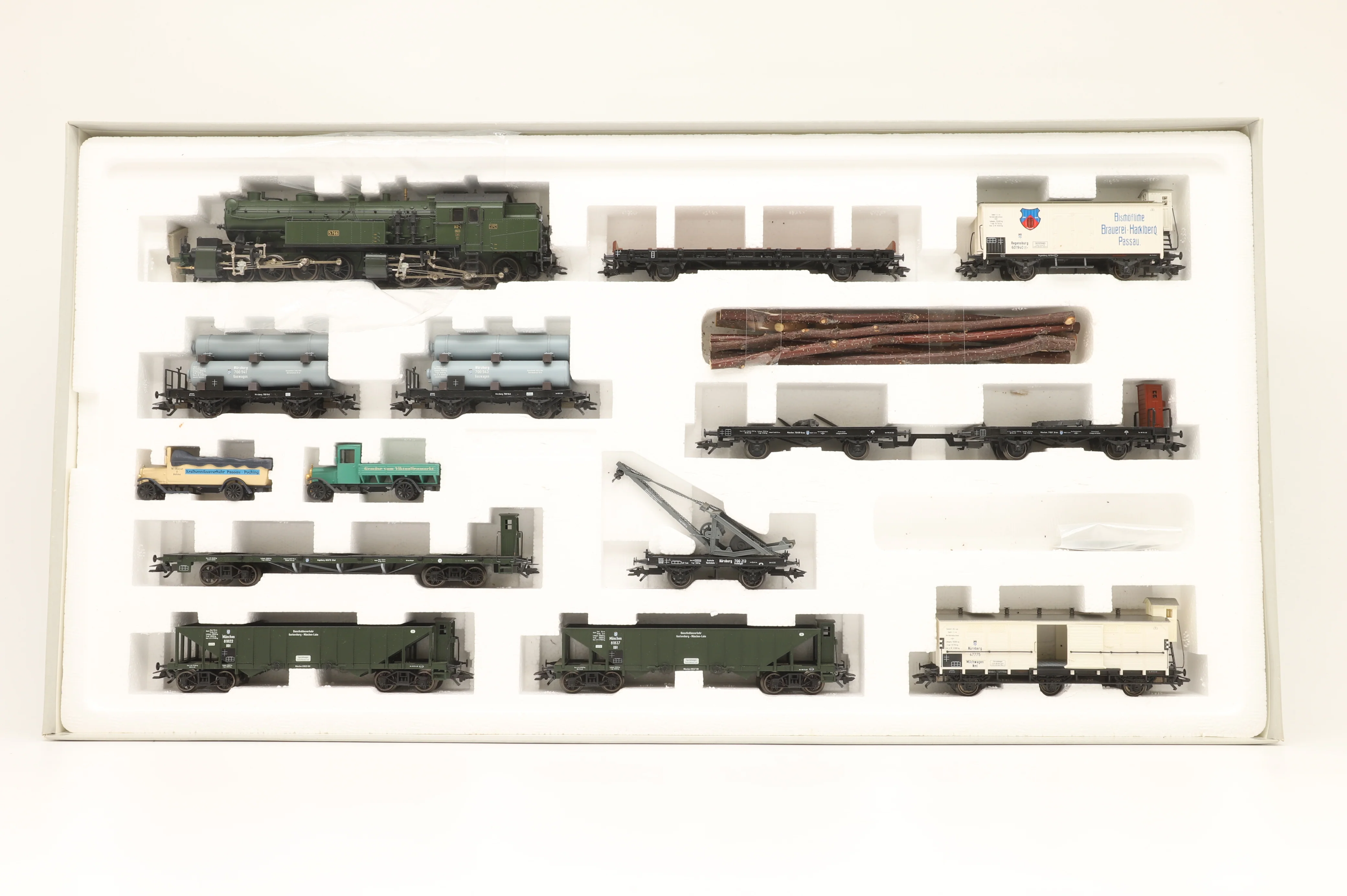 Marklin HO 26960 11 Piece Bavarian Set With Steam Locomotive Gt 2x4/4 'Mallet' DRG 3 Rail Digital - Image 2