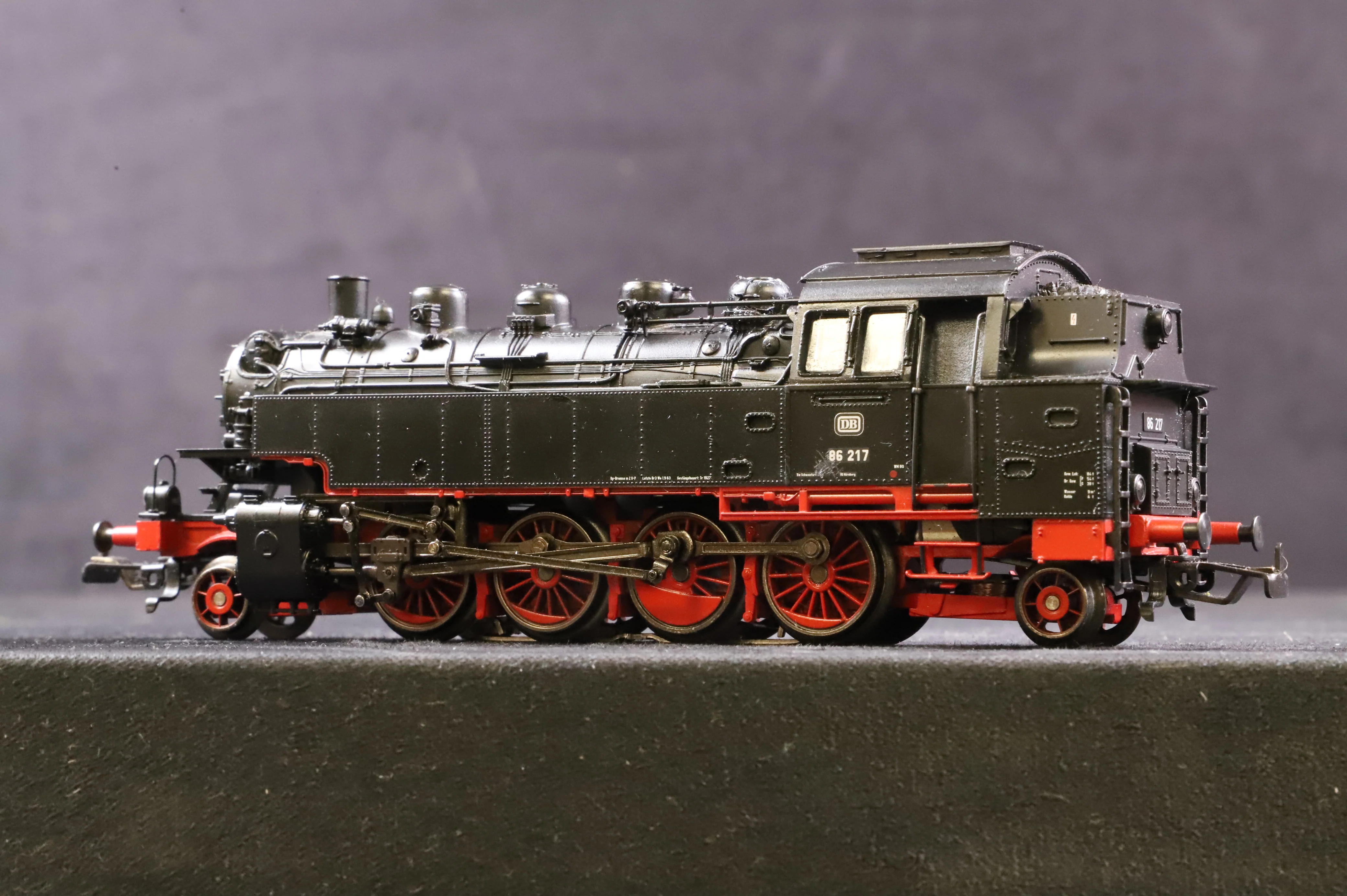 Marklin HO 33961 BR 86 86217 in DB Black/Red - Image 5