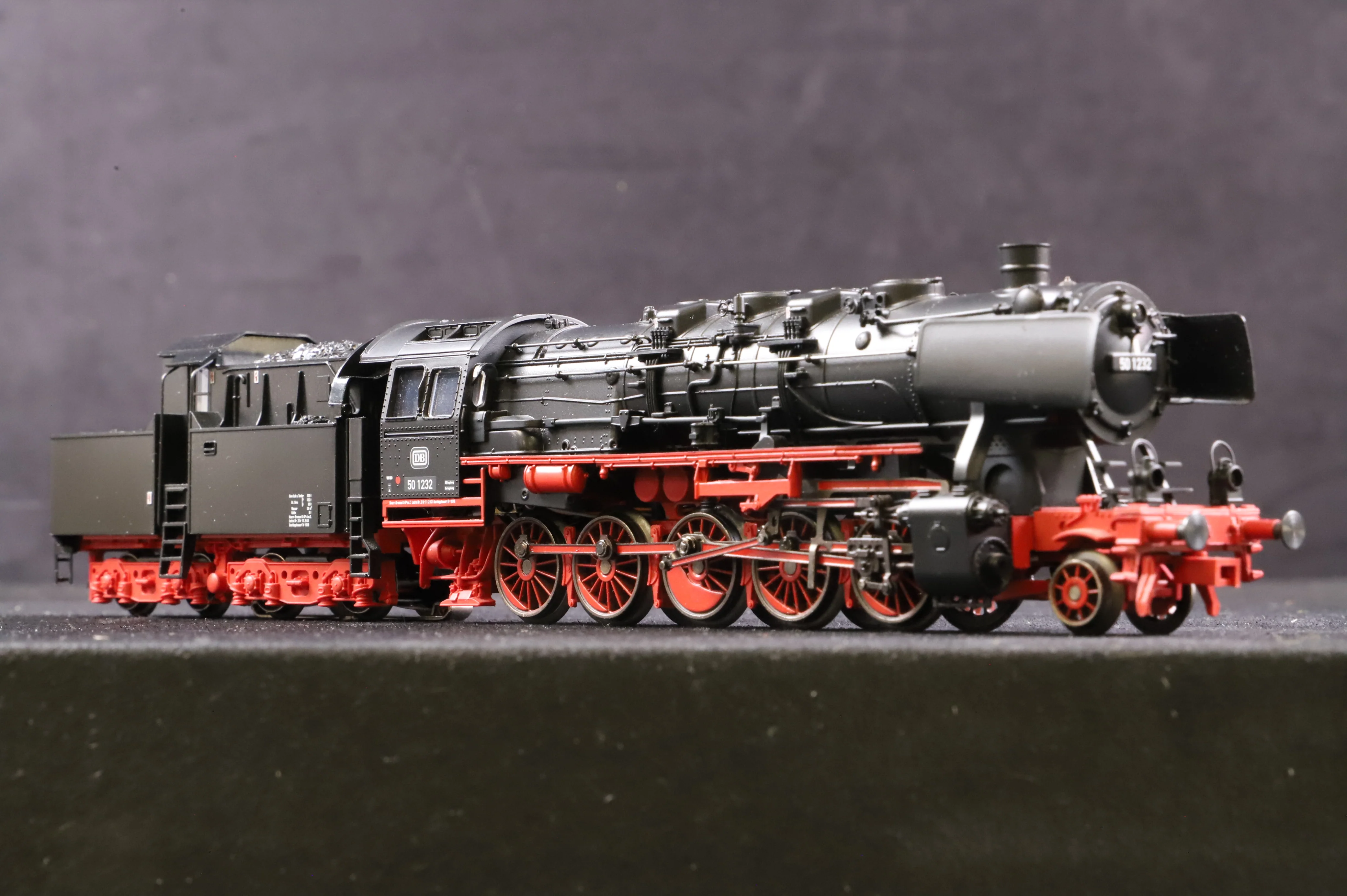 Marklin HO 37843 Dampflokomotive BR 50 DB Ep.III MFX 3-Rail