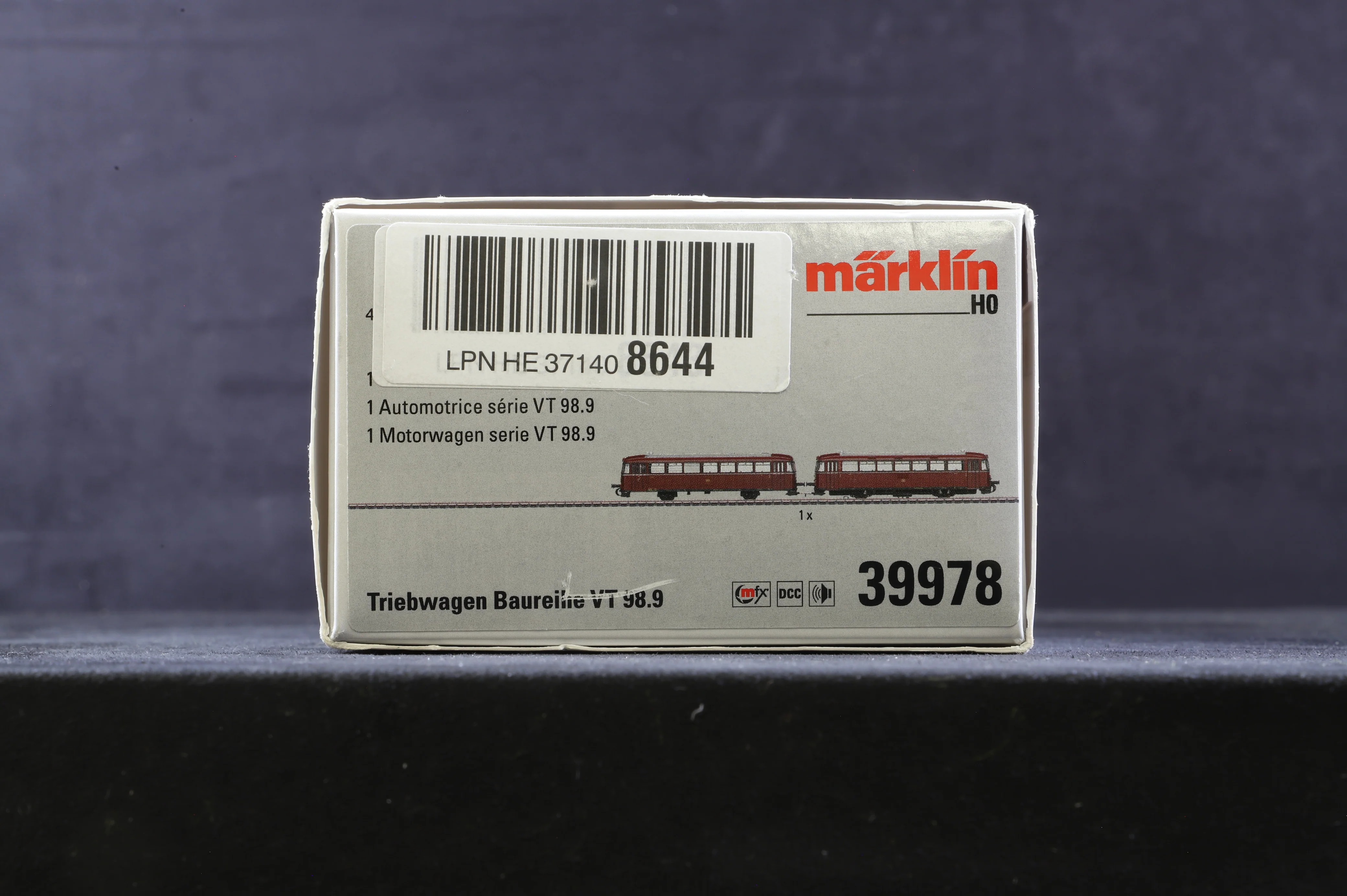 Marklin HO 39978 BR Vt98.9 2 Car Railbus Set in DB Crimson MFX 3-Rail - Image 2