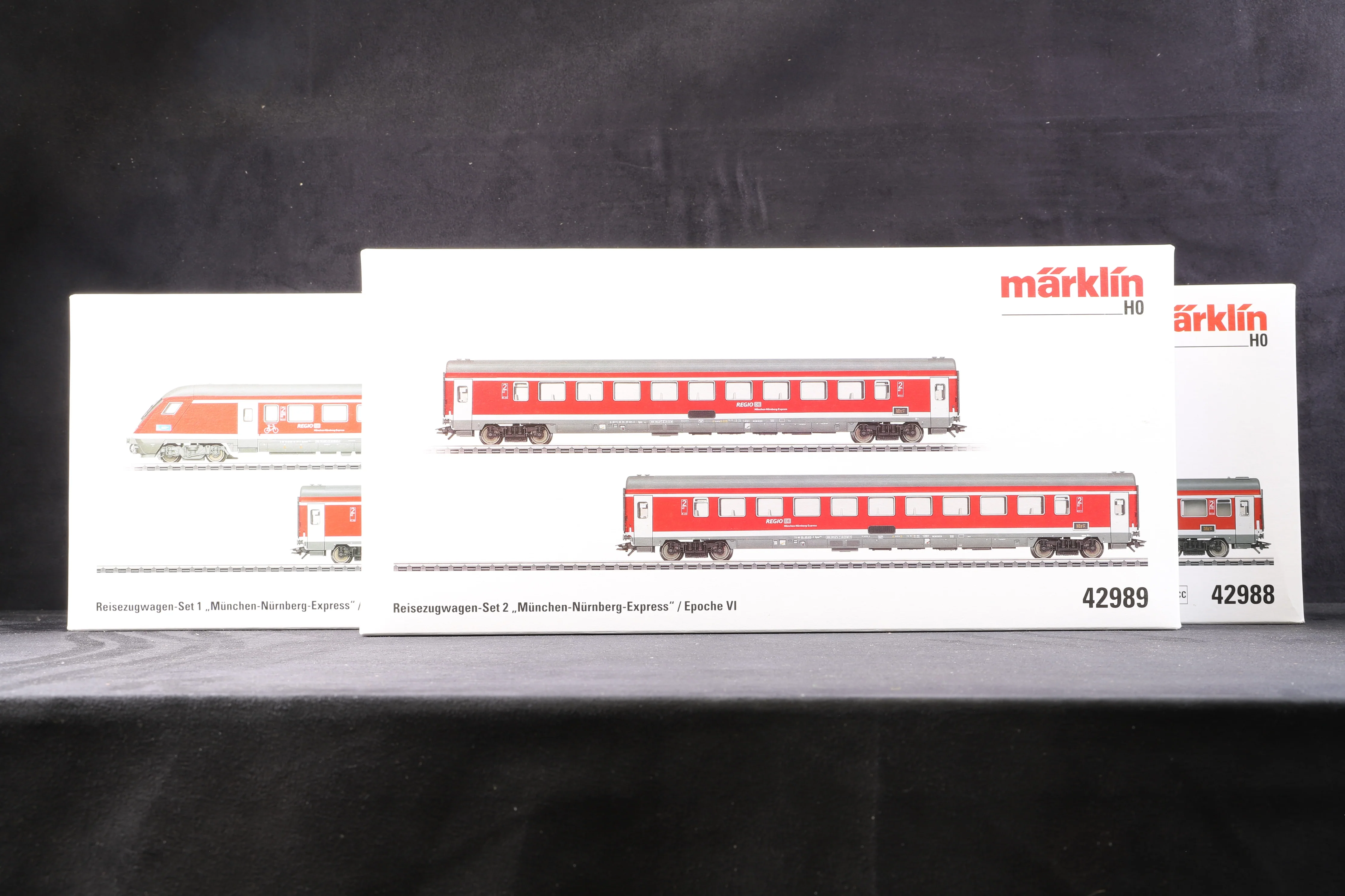 Marklin HO 42988 & 42989 Munich-Nuremberg 6 Car Express, MFX Sound