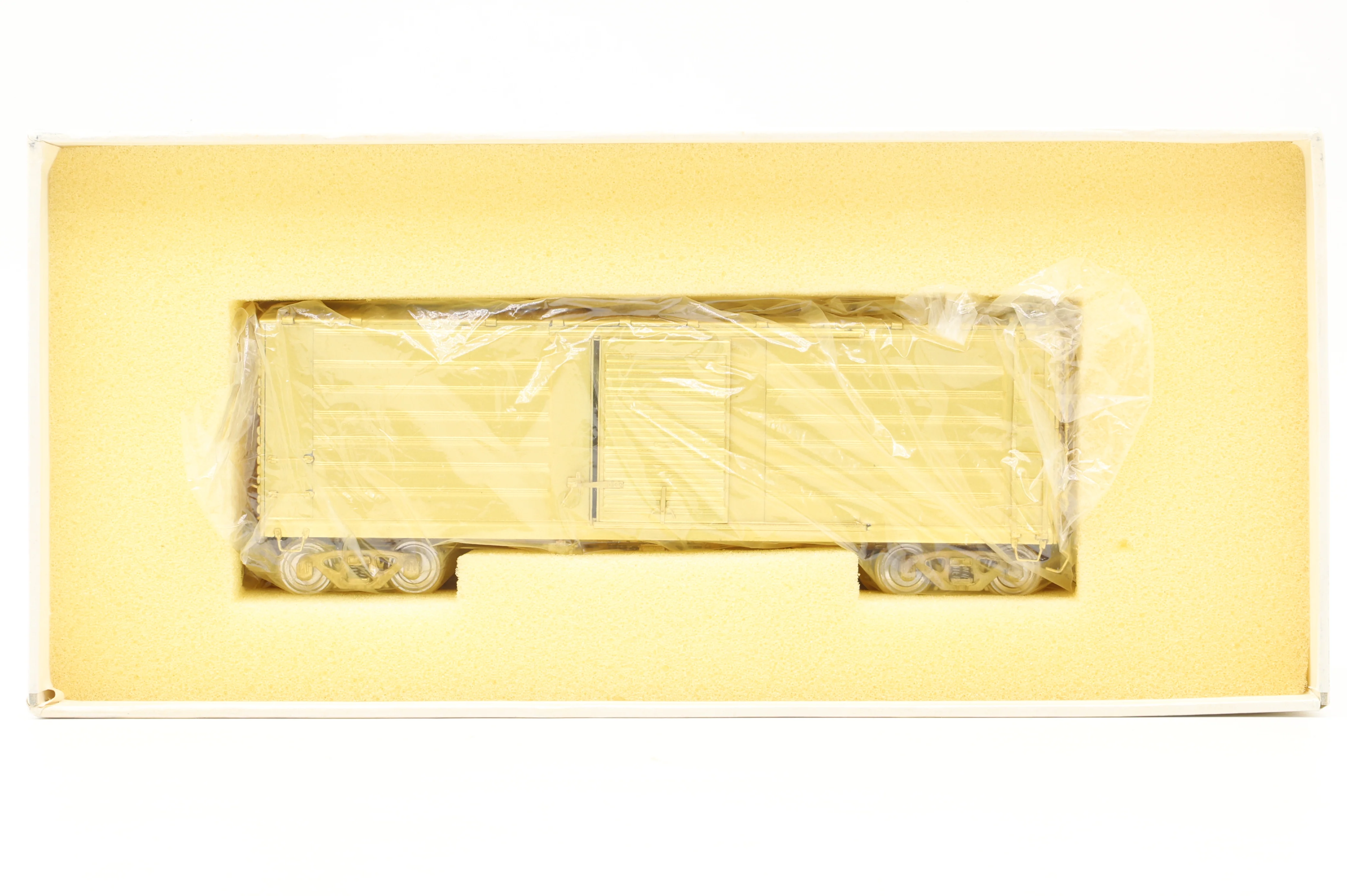 Milwaukee Road HO Brass 602A Ribbed Box Car 40ft Single Door Wagon Unpainted - Image 4