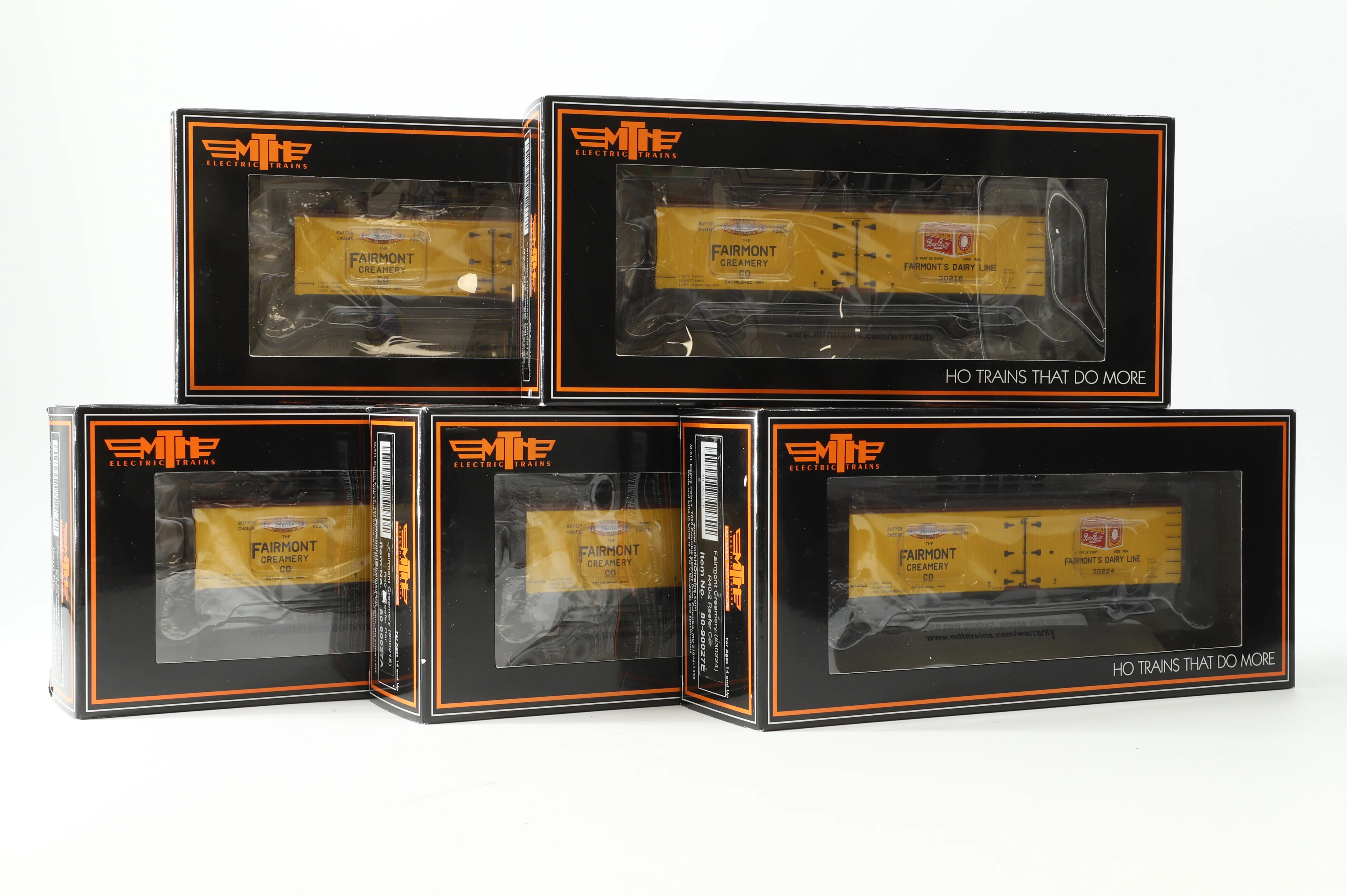 MTH HO Rake of 5 R40-2 Reefer Cars, Fairmont Creamery, Inc. 80-90027A, B, C, D & E