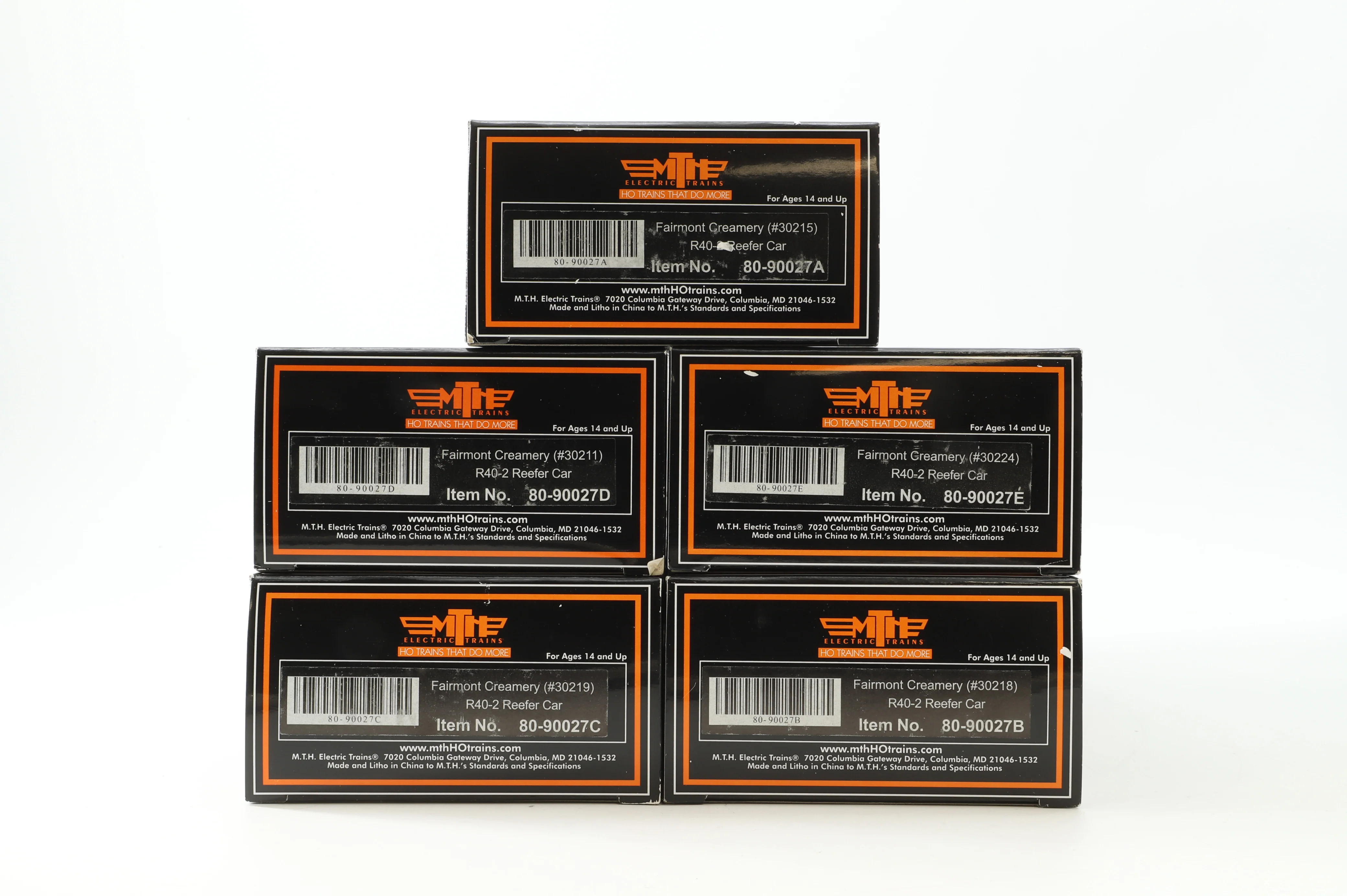 MTH HO Rake of 5 R40-2 Reefer Cars, Fairmont Creamery, Inc. 80-90027A, B, C, D & E - Image 3