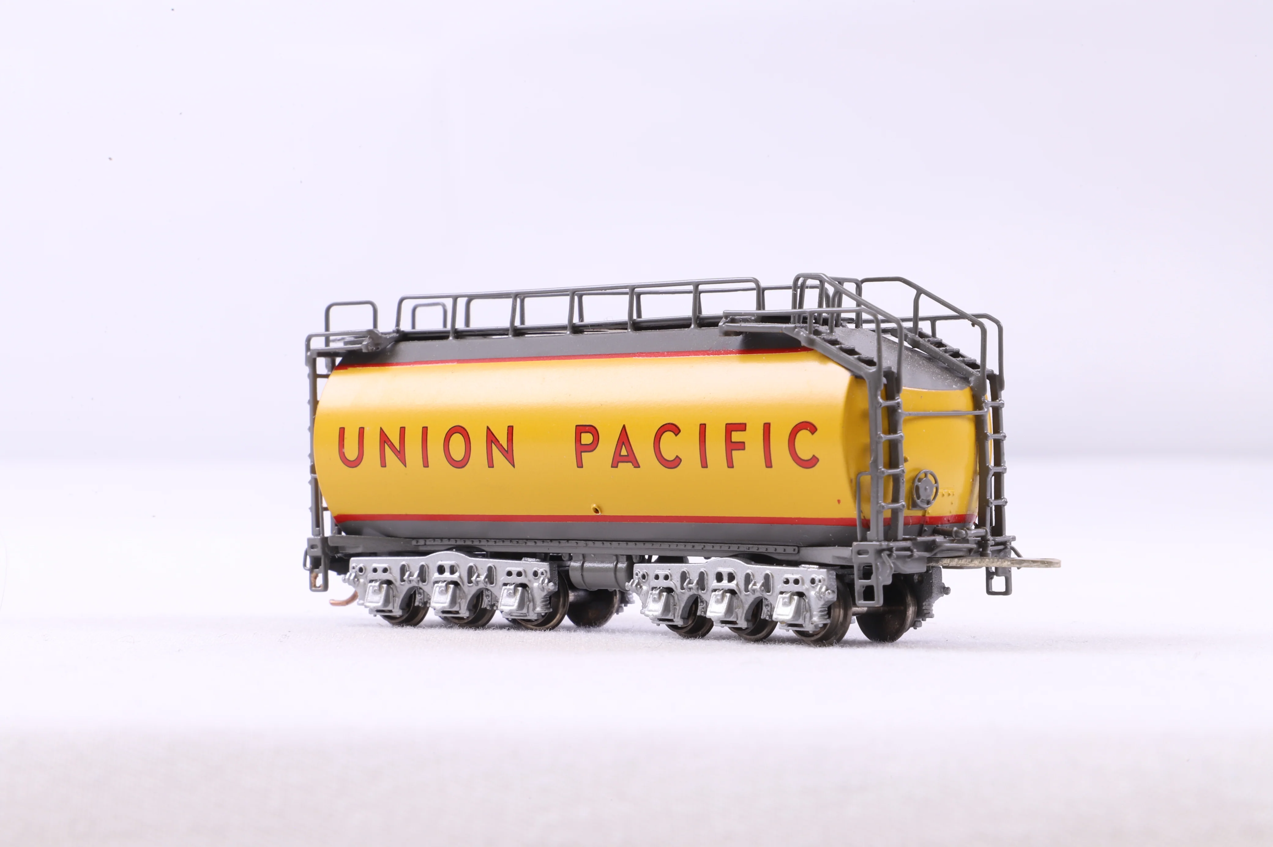 Overland Models 2909.1 Union Pacific 3-Unit Gas Turbine '22' - Image 6