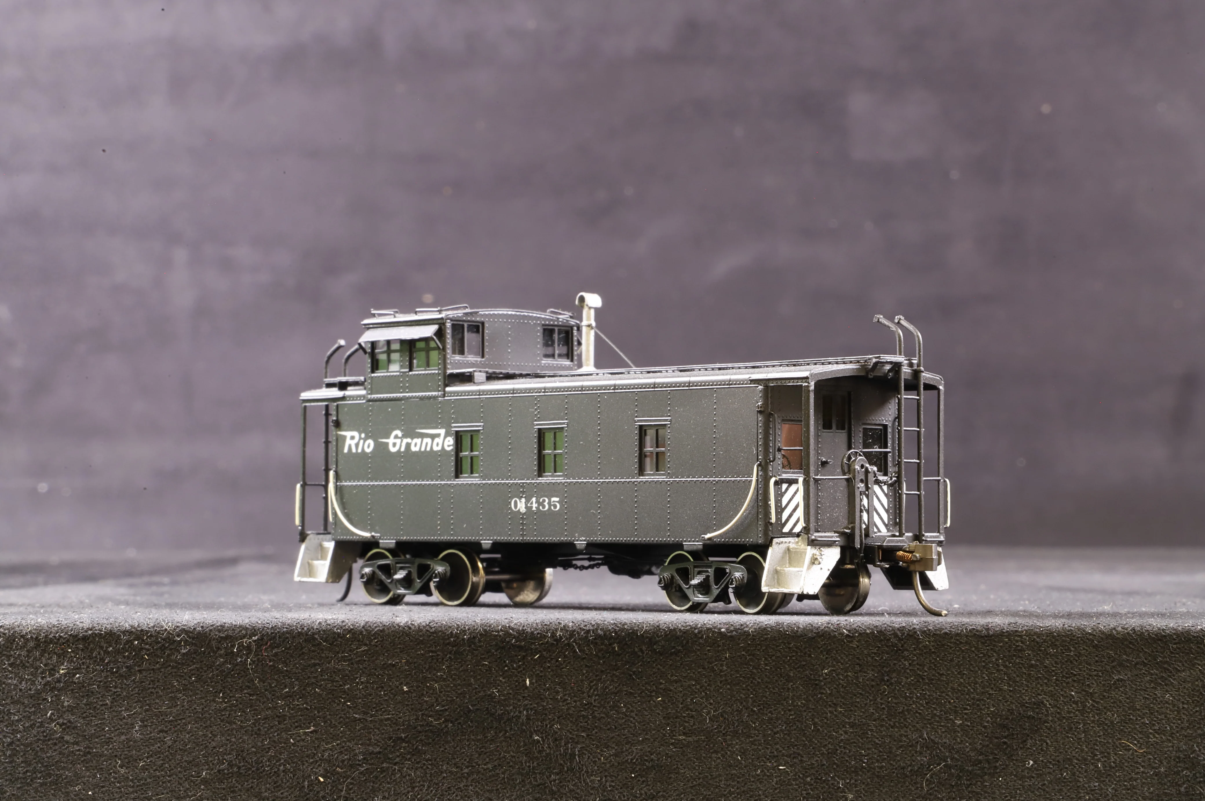 Overland Models/Ajin Precision HO Brass OMI-1155 D&RGW Steel Caboose, Main line Rio Grande, Custom Painted