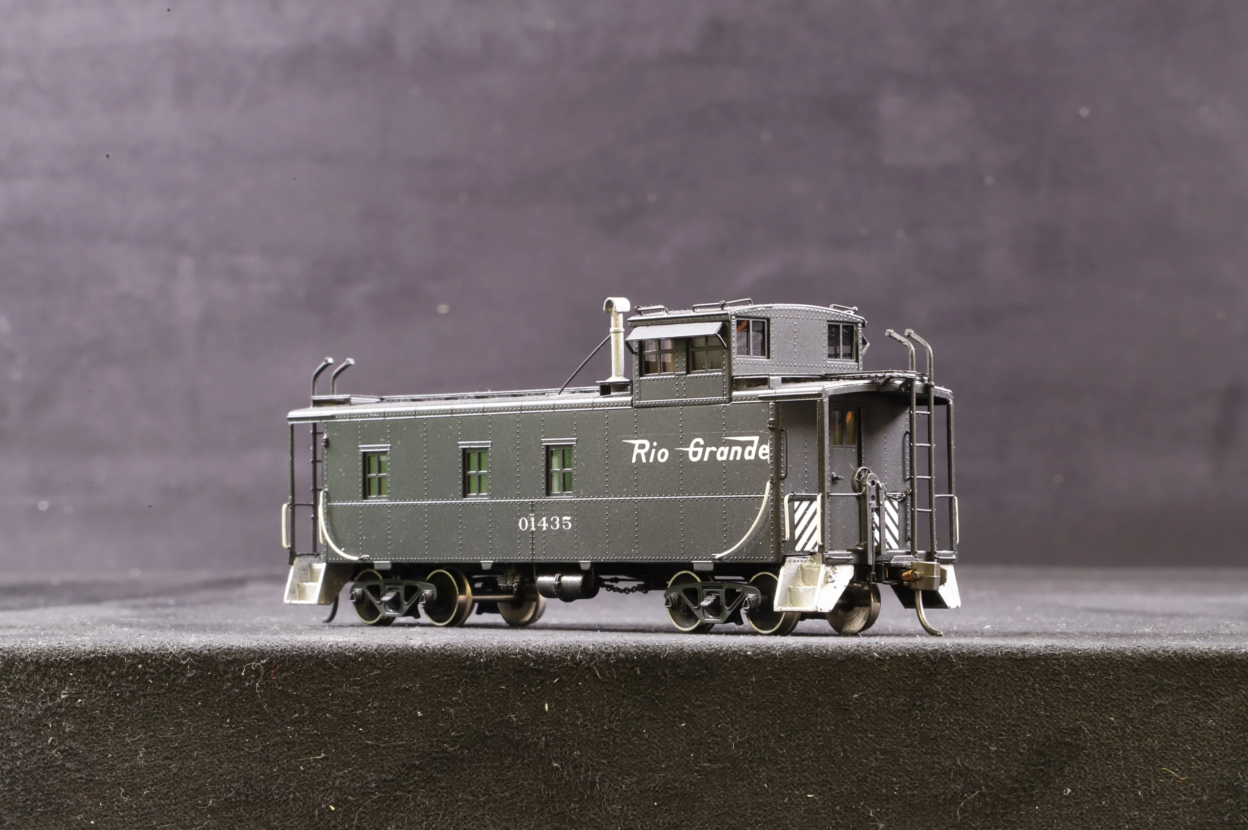 Overland Models/Ajin Precision HO Brass OMI-1155 D&RGW Steel Caboose, Main line Rio Grande, Custom Painted - Image 2
