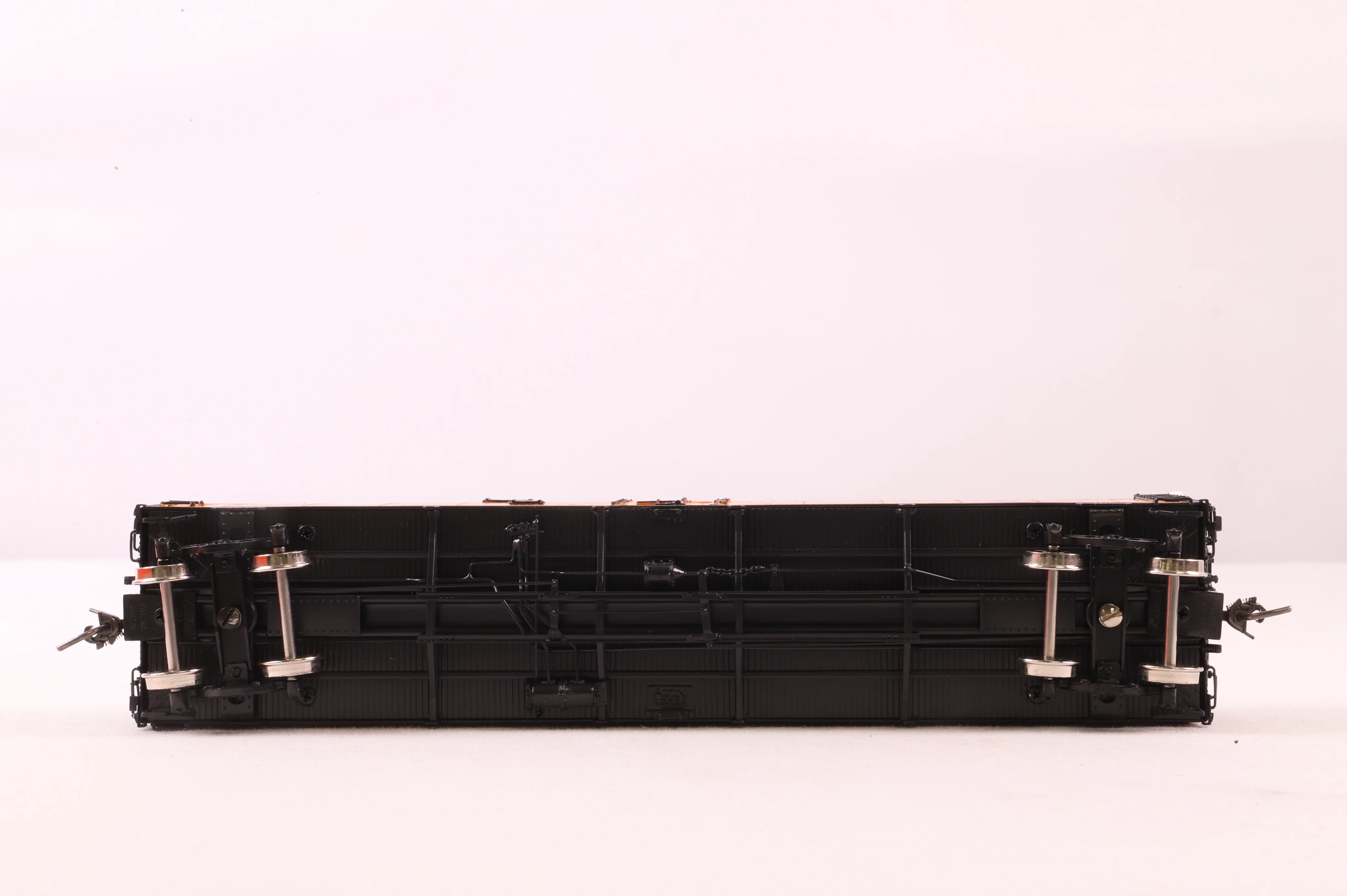 Overland Models HO Brass 3283 50' Ice Bunker Refrig. Car No.37343 in Santa Fe Livery - Image 4