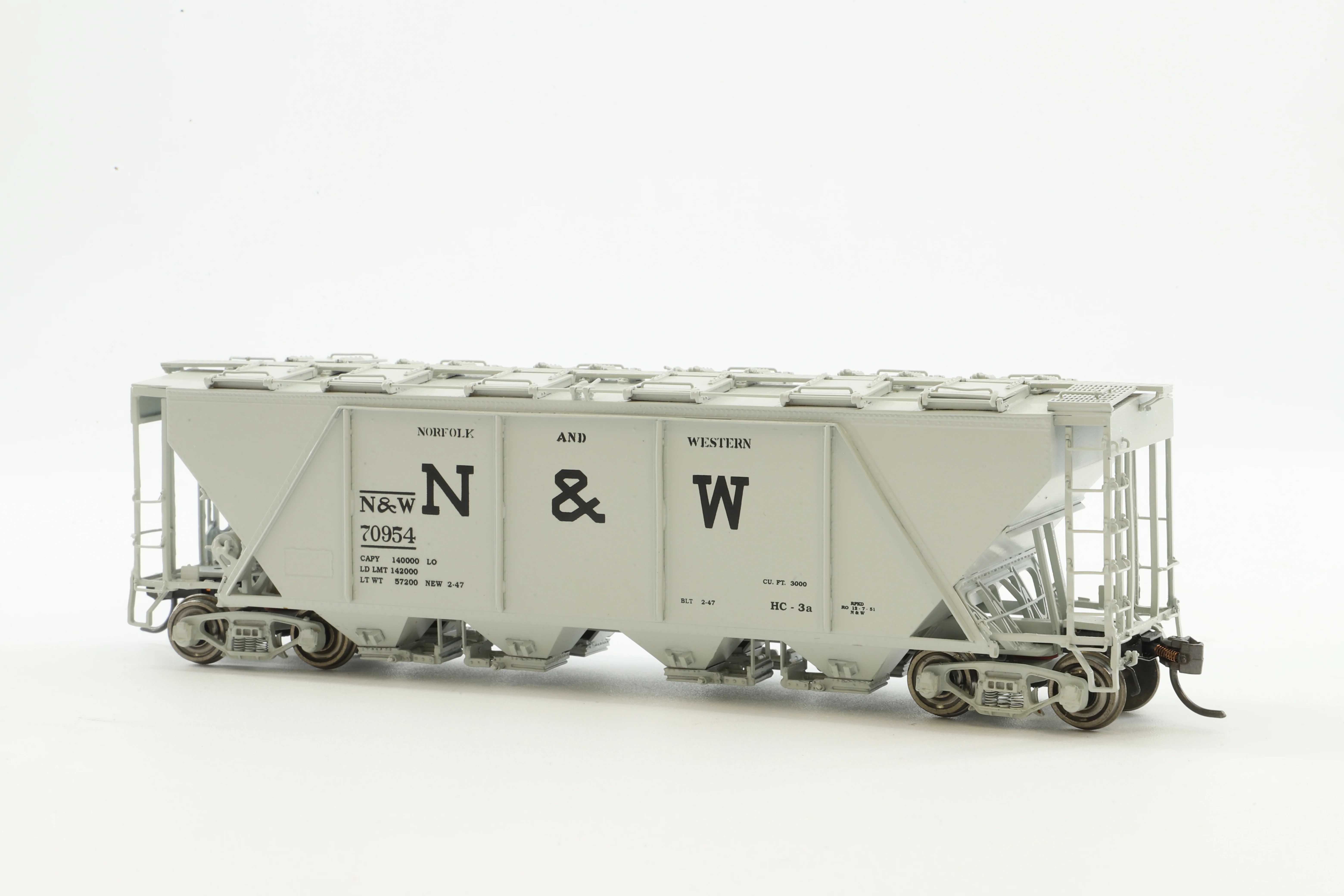 Overland Models HO Brass OMI-3340.1 Hopper Covered N&W Class HC-3a Gray, LTD '70954' - Image 2