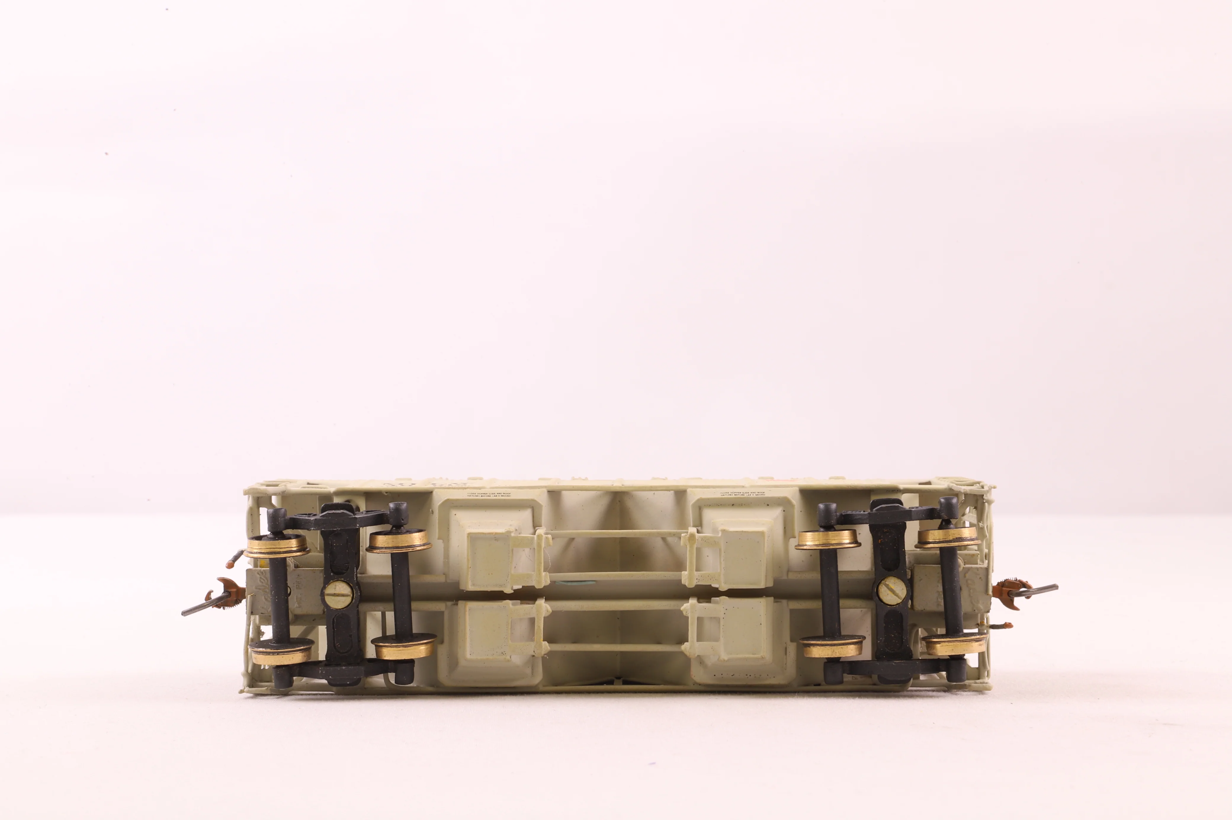 Pecos Ricer Brass HO Brass ACF 34' Covered Hopper Open Side Single handled Hatches MILW No.40918 - Image 2