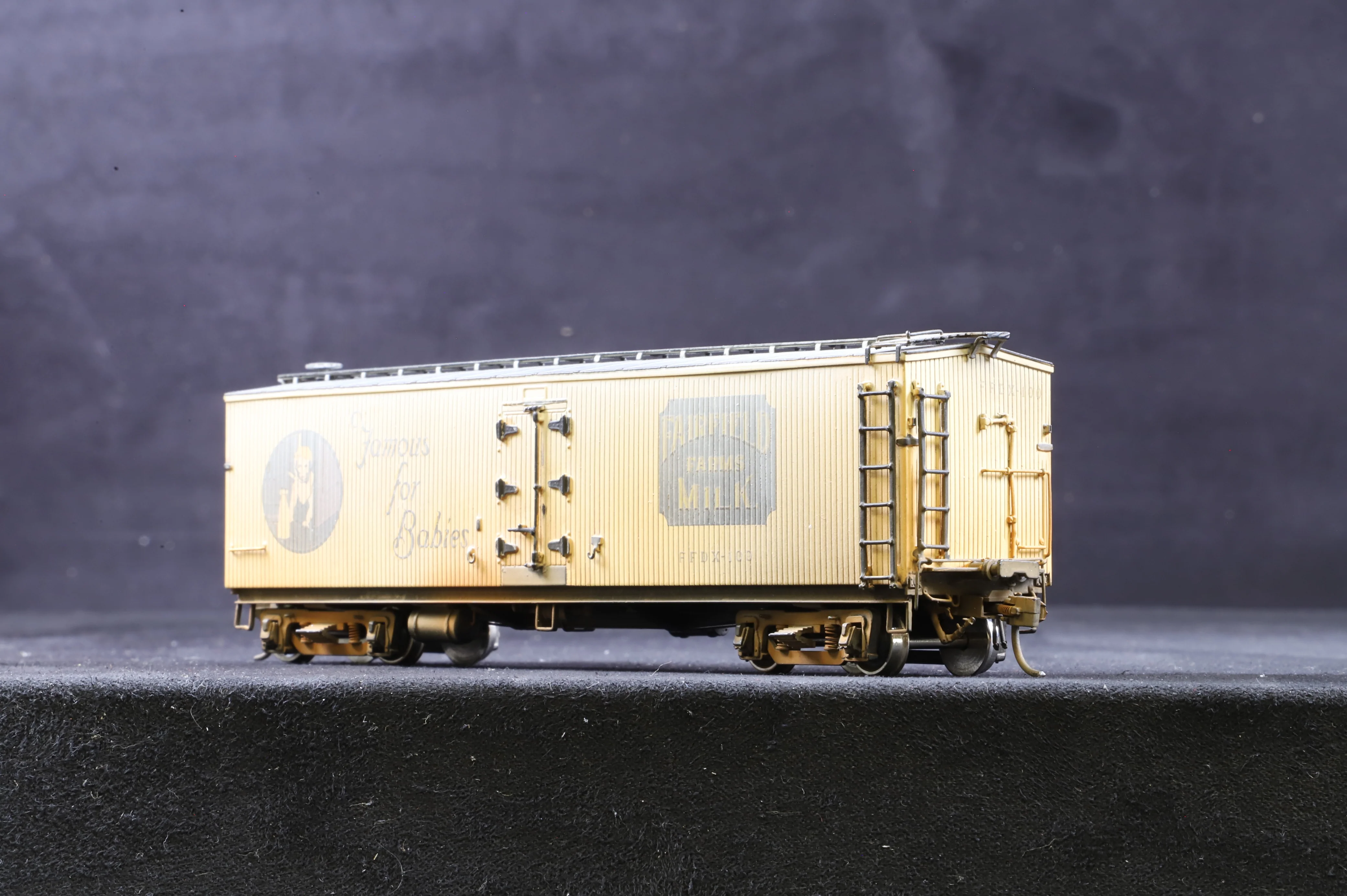 Precision Scale Co/Ironhorse Models HO Brass 41' Peaked Roof Milk Car, Fairfield Farms #100, Weathered