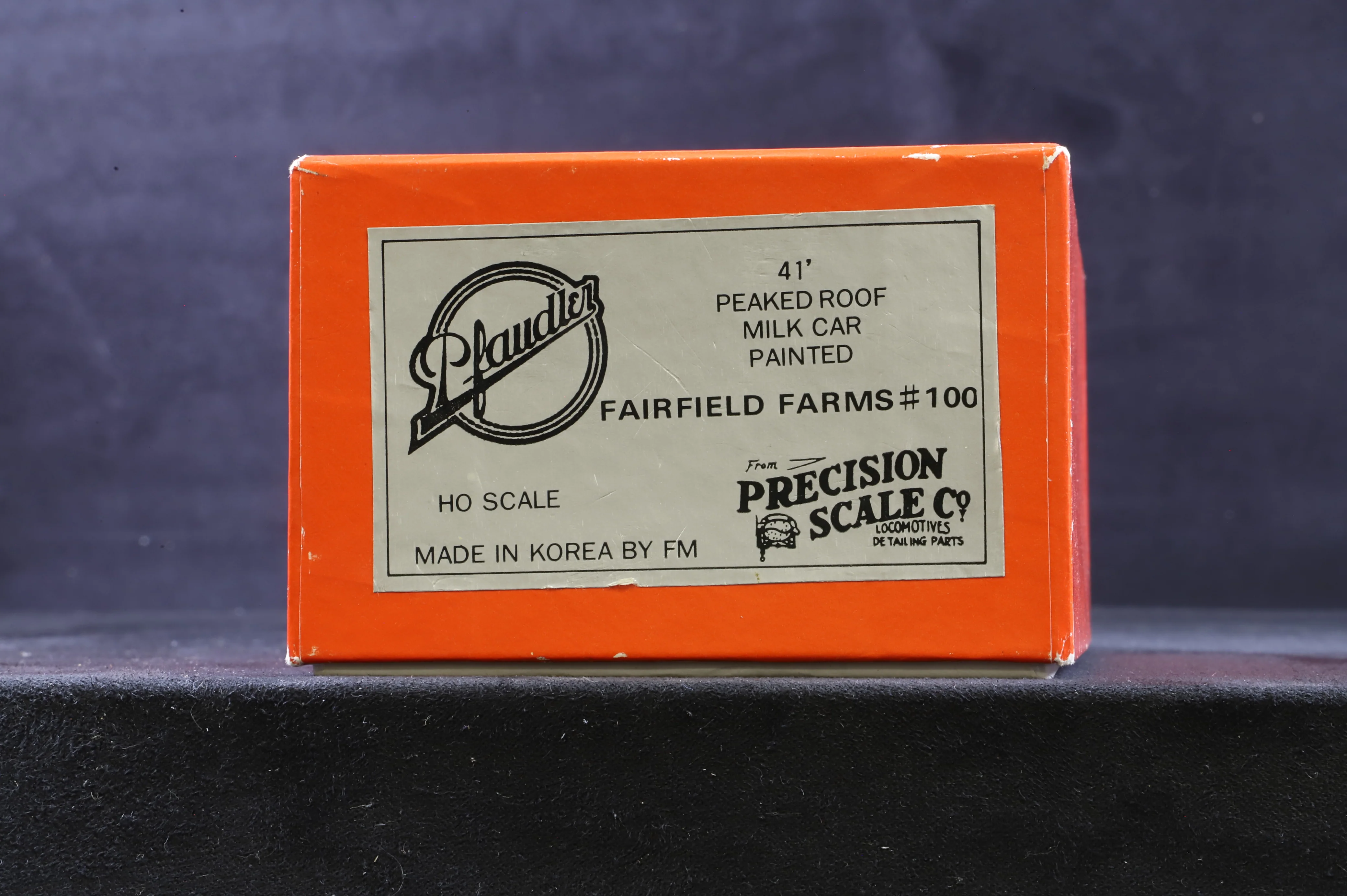 Precision Scale Co/Ironhorse Models HO Brass 41' Peaked Roof Milk Car, Fairfield Farms #100, Weathered - Image 4
