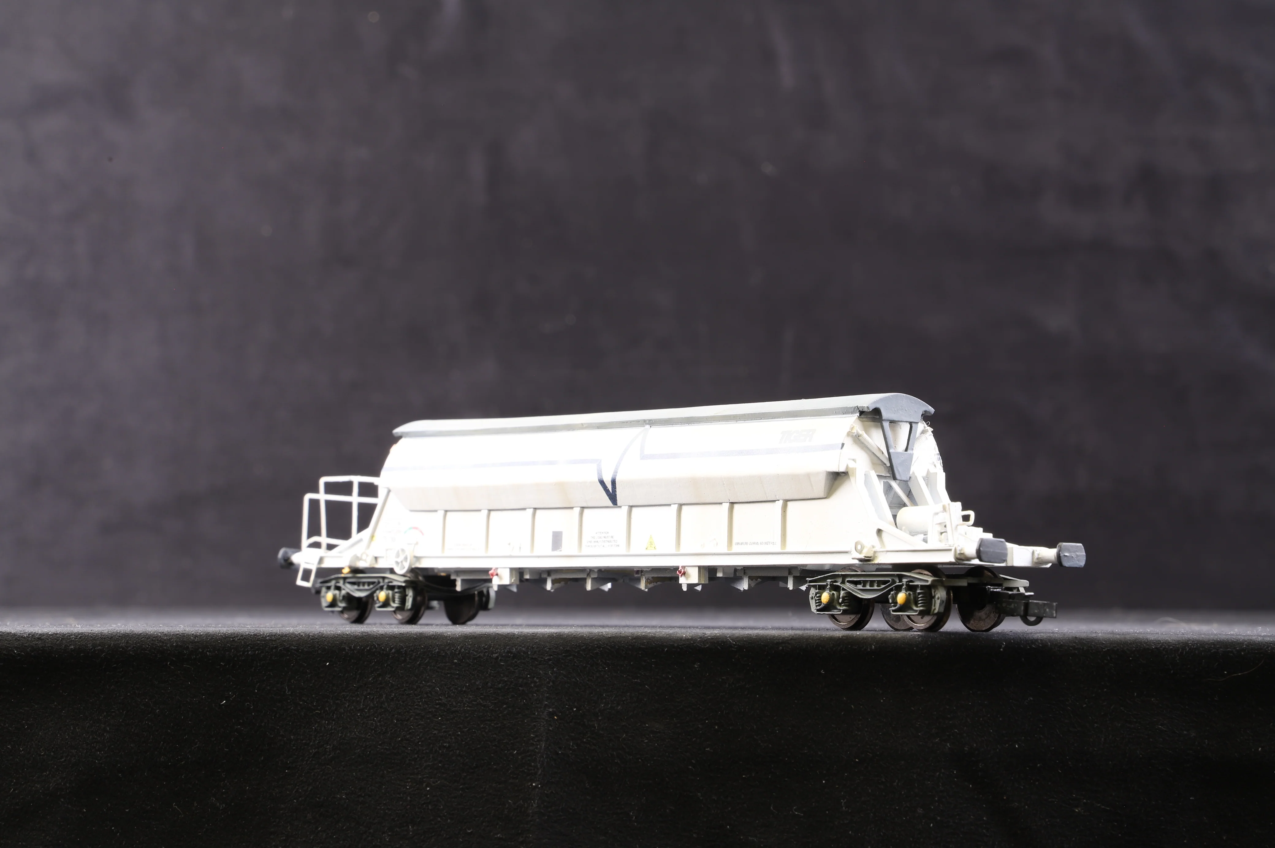 Rake Of 4 OO PBA China Clay Weathered Wagons - Image 5