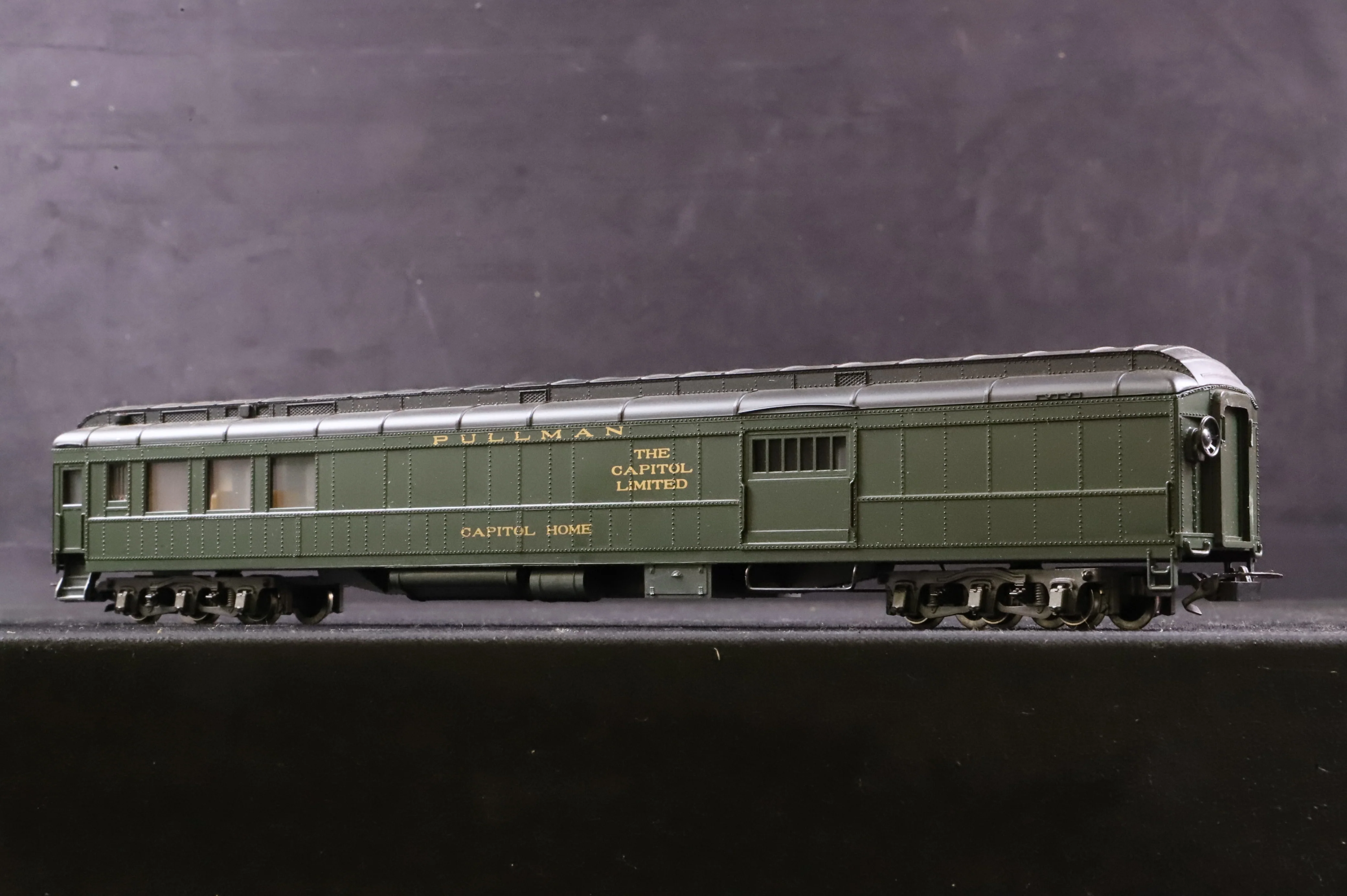 Rivarossi HO Pair of Pullmans, Inc, 2692 The Capitol Limited 'Capitol Home' & 2693 Lincoln Memorial - Image 4
