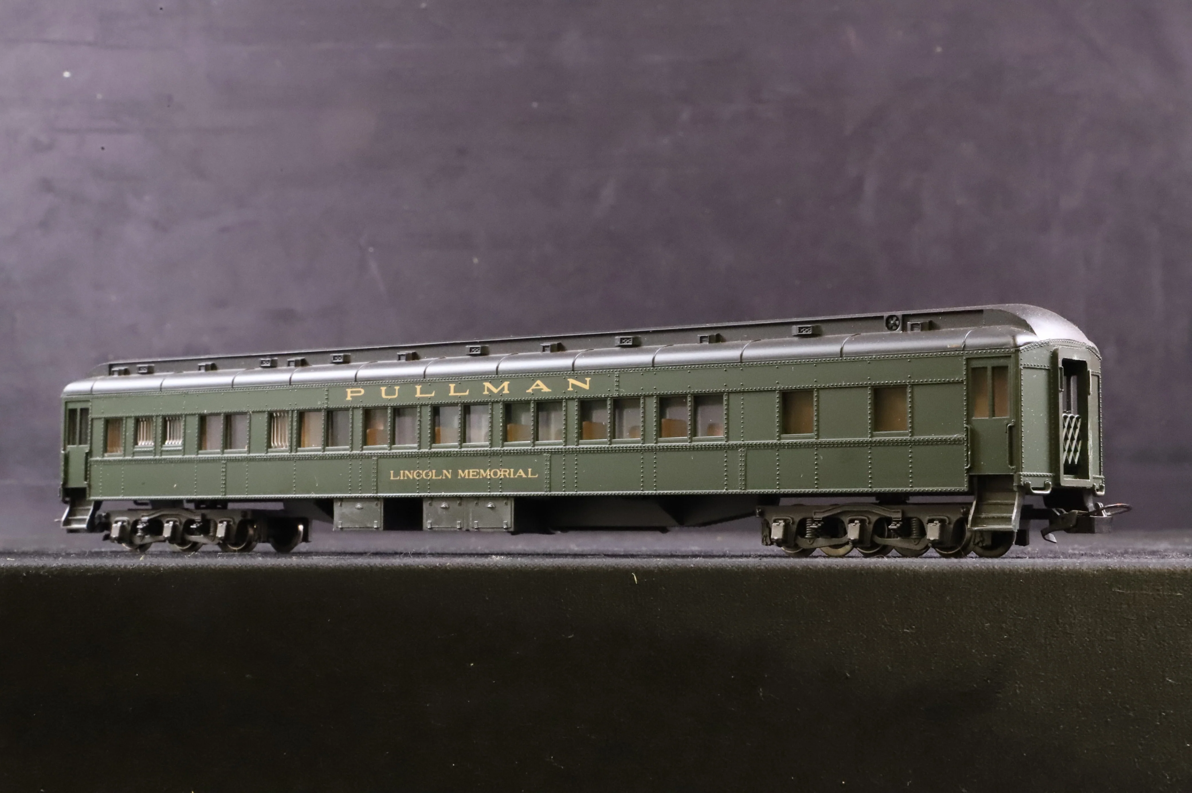 Rivarossi HO Pair of Pullmans, Inc, 2692 The Capitol Limited 'Capitol Home' & 2693 Lincoln Memorial - Image 8