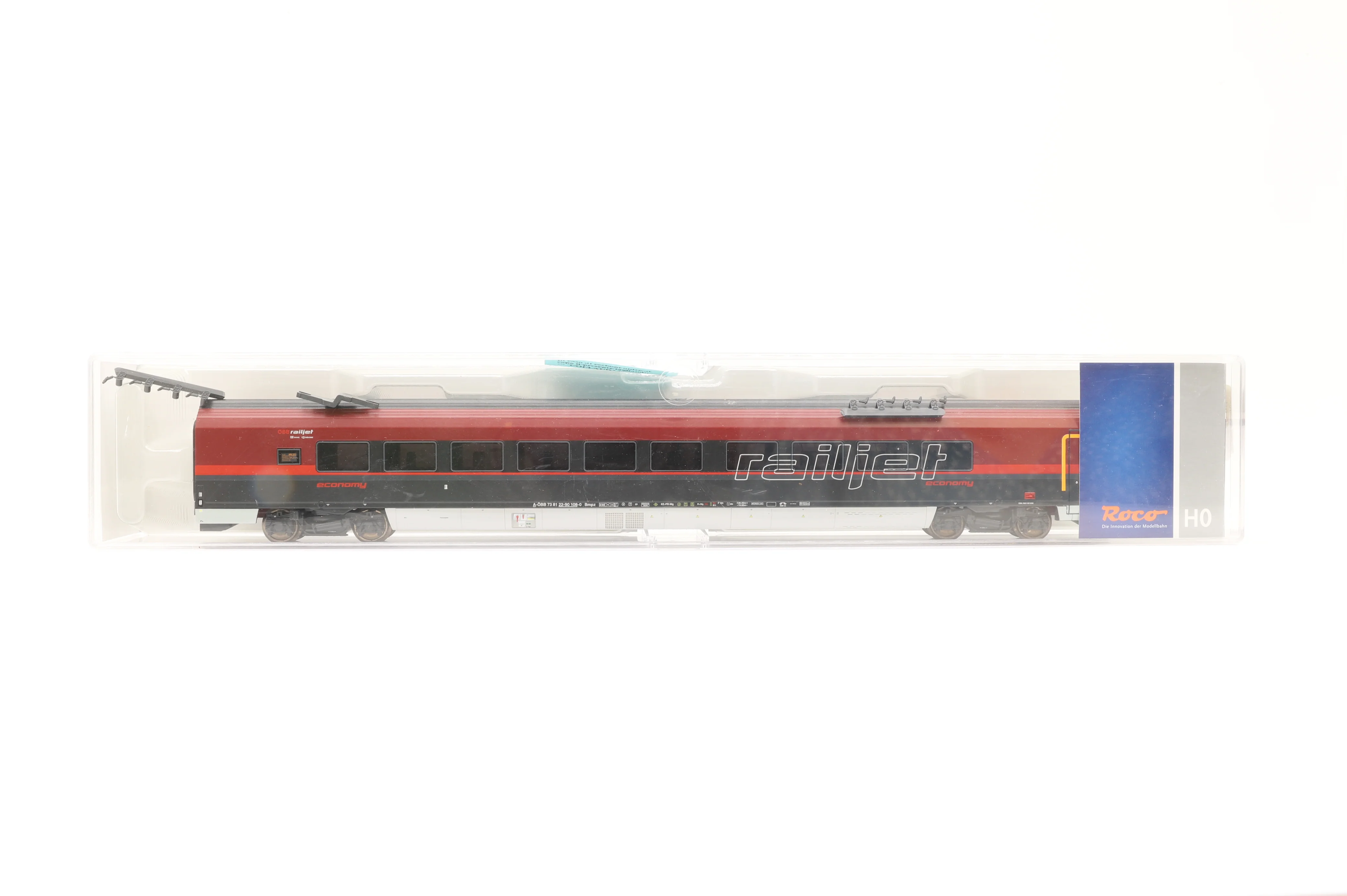 Roco HO 64012 ÖBB Railjet 3 Coach Set - Image 3