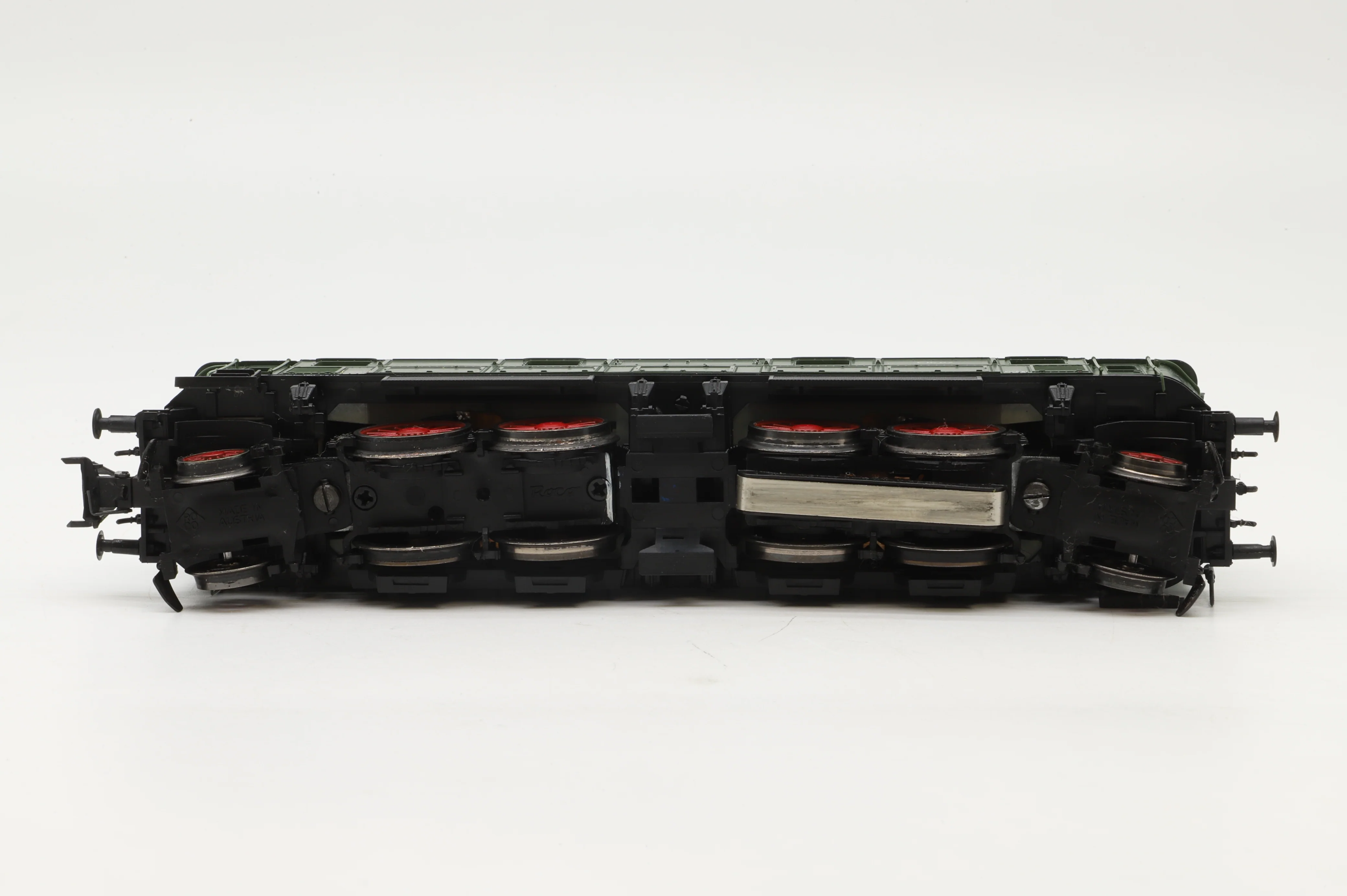 Roco HO 69622 E16 Overhead Electric Locomotive DR 3 Rail DCC Fitted - Image 5