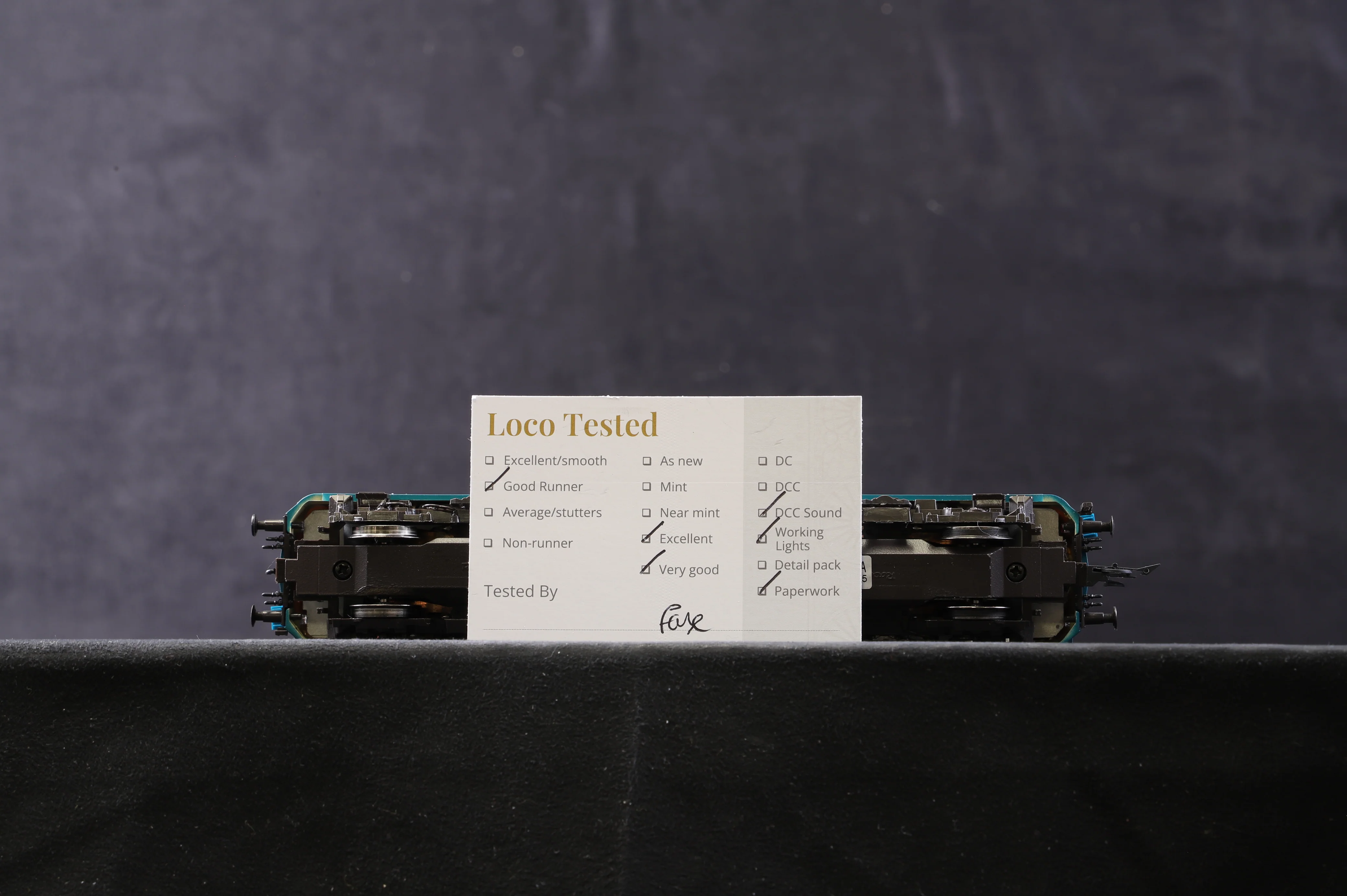 Roco HO 73576 German Electric Locomotive BR 110 DB, DCC Sound - Image 5