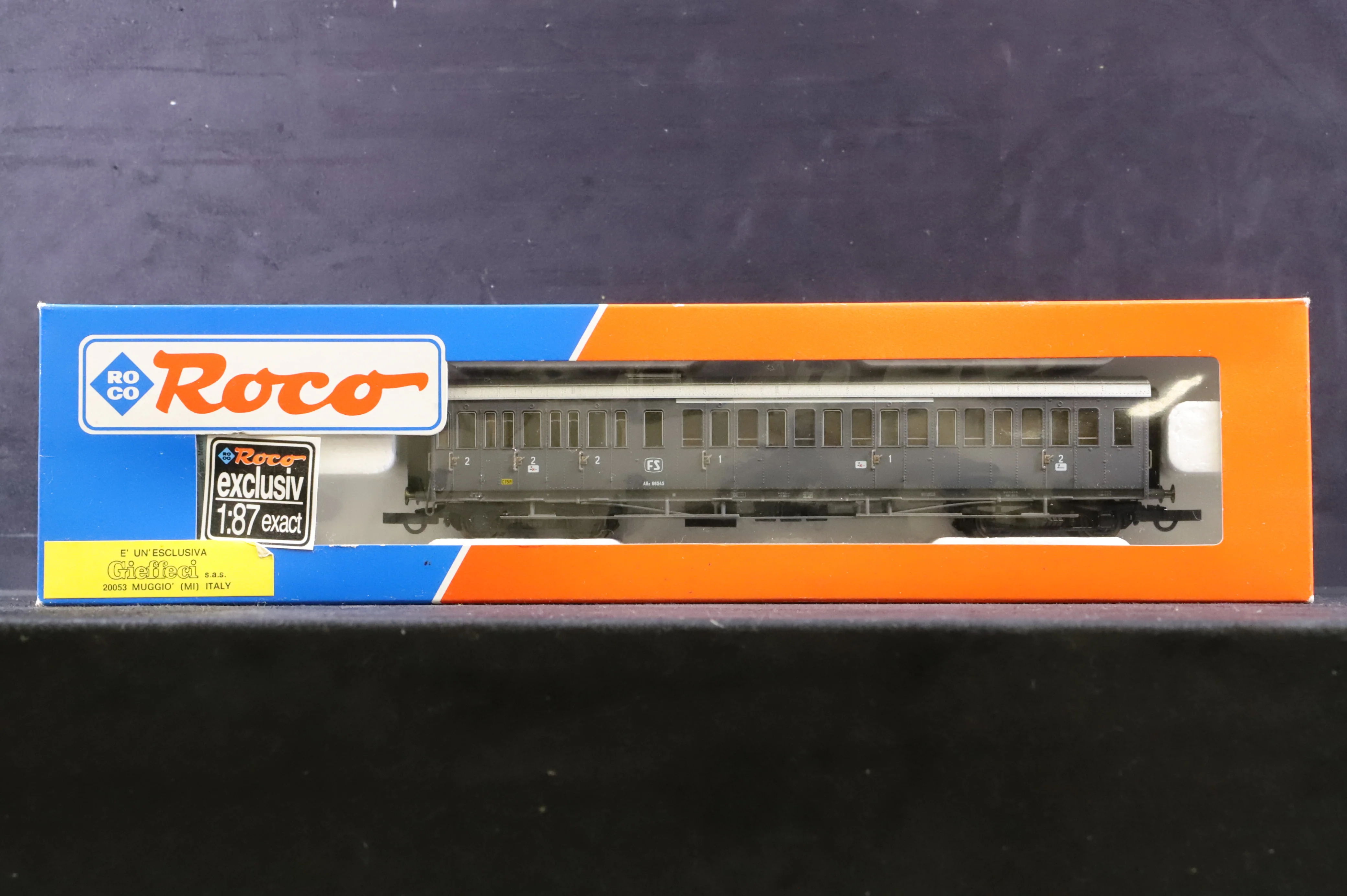 Roco HO Rake Of 2 FS Grey Coaches Inc. 44775.1 & 44691 - Image 3