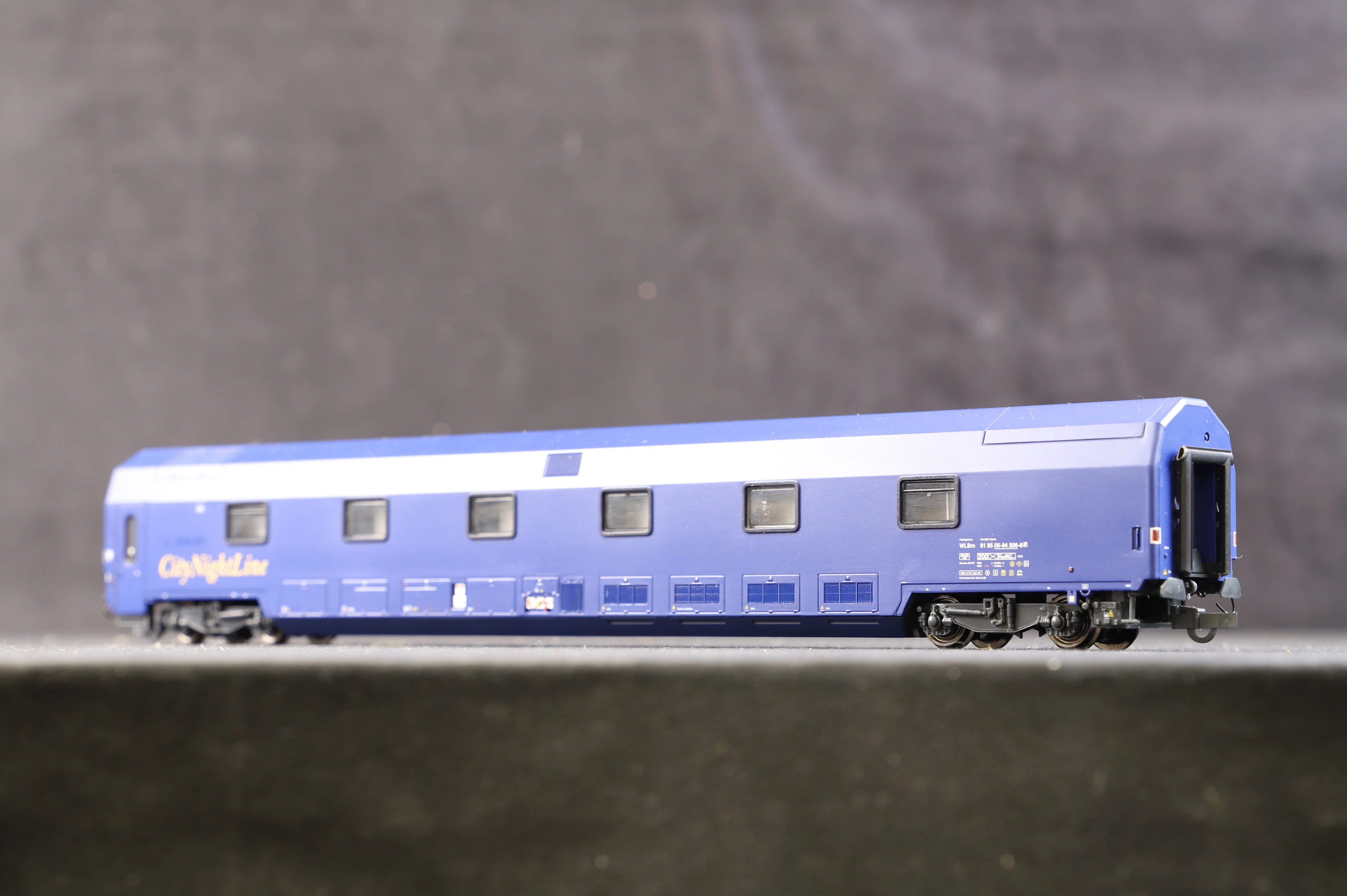 Roco/LS Models HO CityNightLine Sleeper Train - Image 9