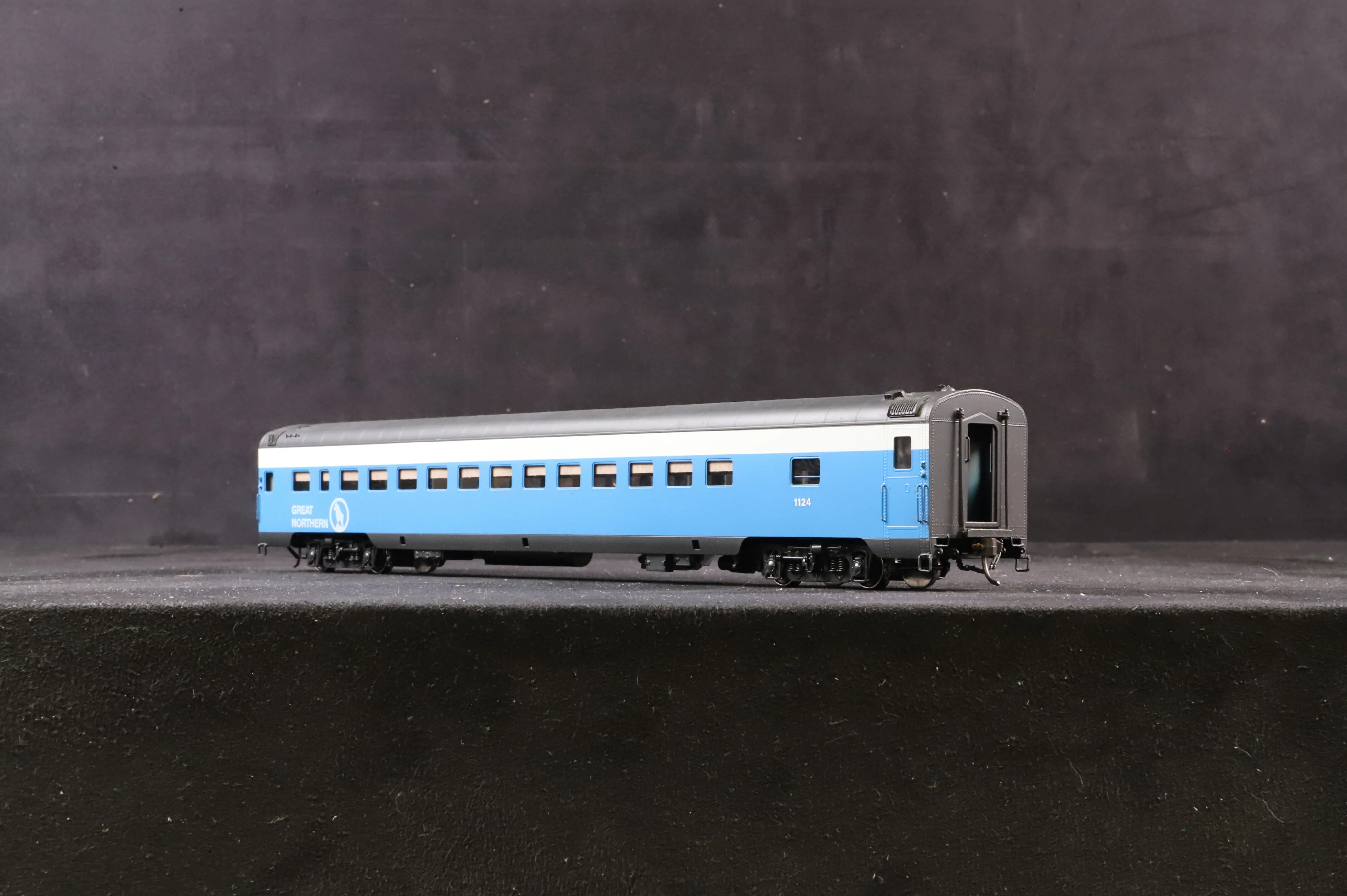 Shoreham Shops Limited and Oriental Limited HO Rake of 7 Great Northern (USA) Coaches - GN02, 03, 04, 05M, 06 and 01005, 01007 - Image 13