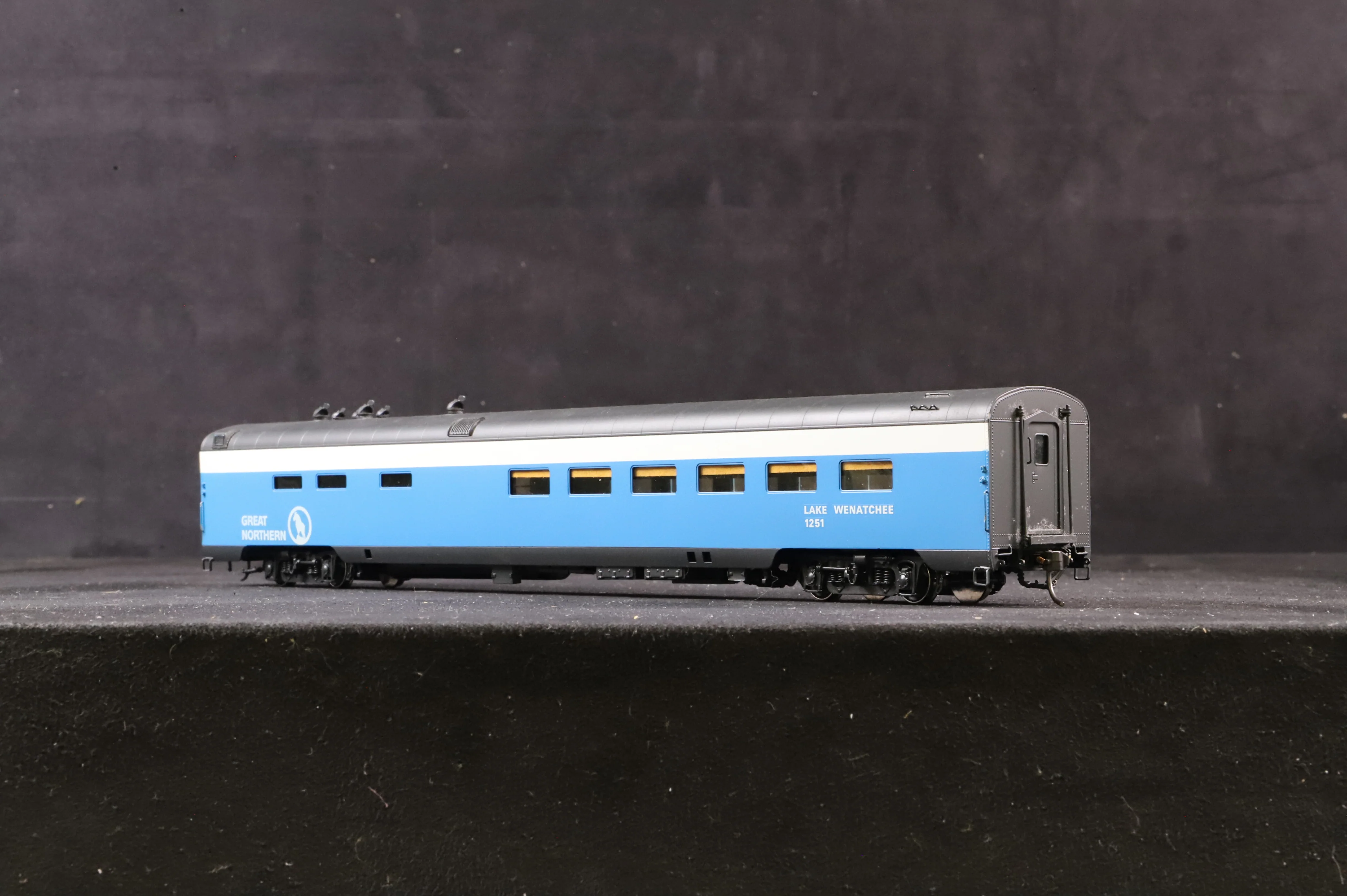 Shoreham Shops Limited and Oriental Limited HO Rake of 7 Great Northern (USA) Coaches - GN02, 03, 04, 05M, 06 and 01005, 01007 - Image 28