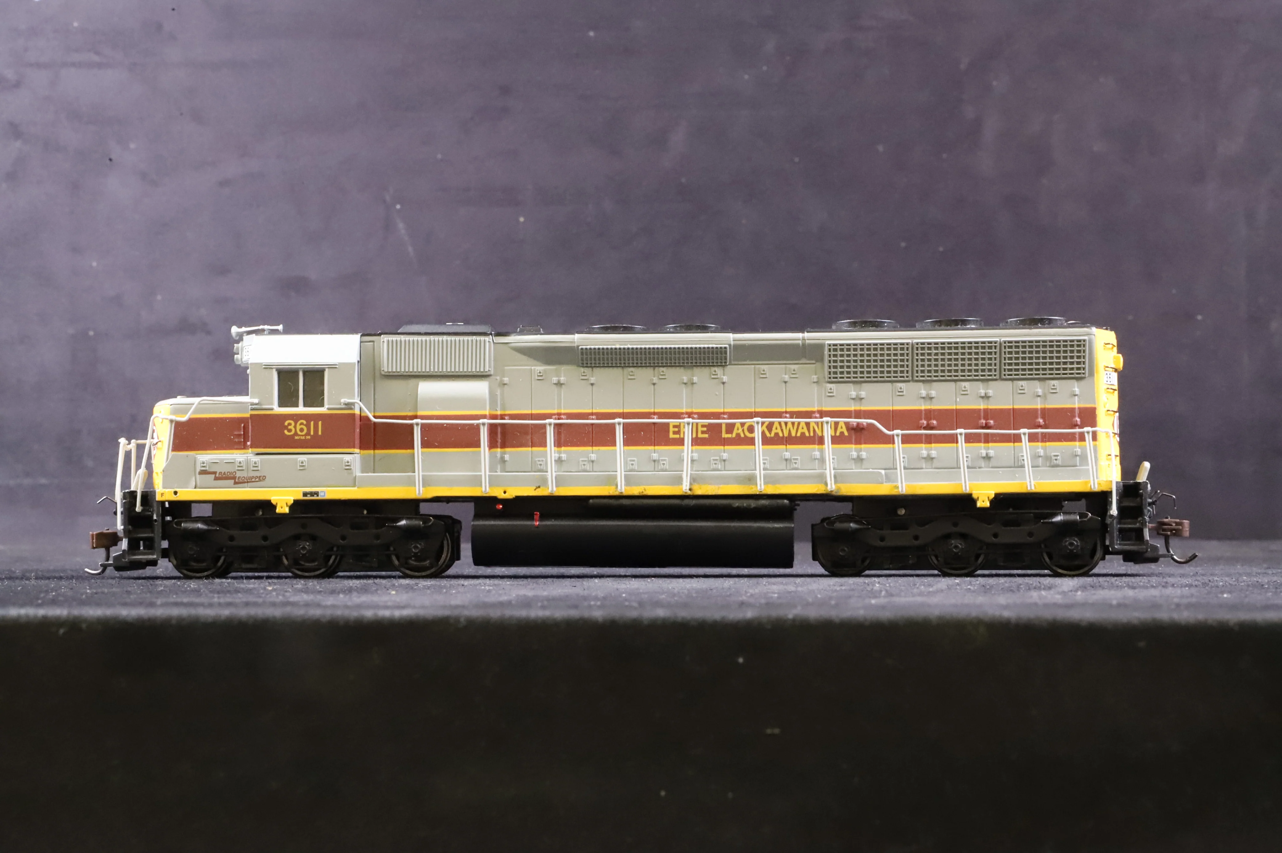 Spectrum/Bachmann HO 11622 EMD SD45 No.3611 in Erie Lackawanna Livery - Image 2