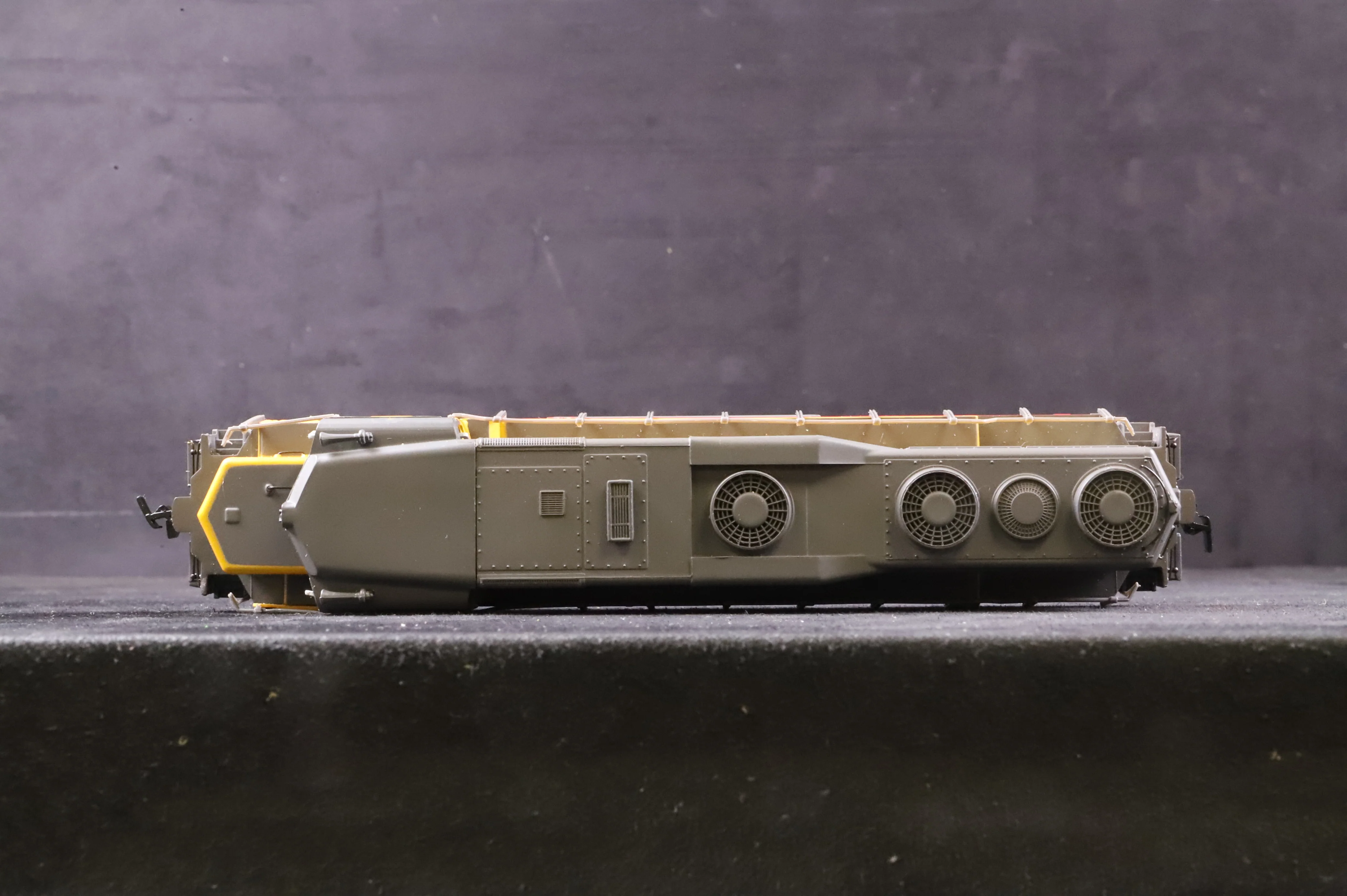 Spectrum HO 82010 GP 30 '731' Diesel Union Pacific - Image 5