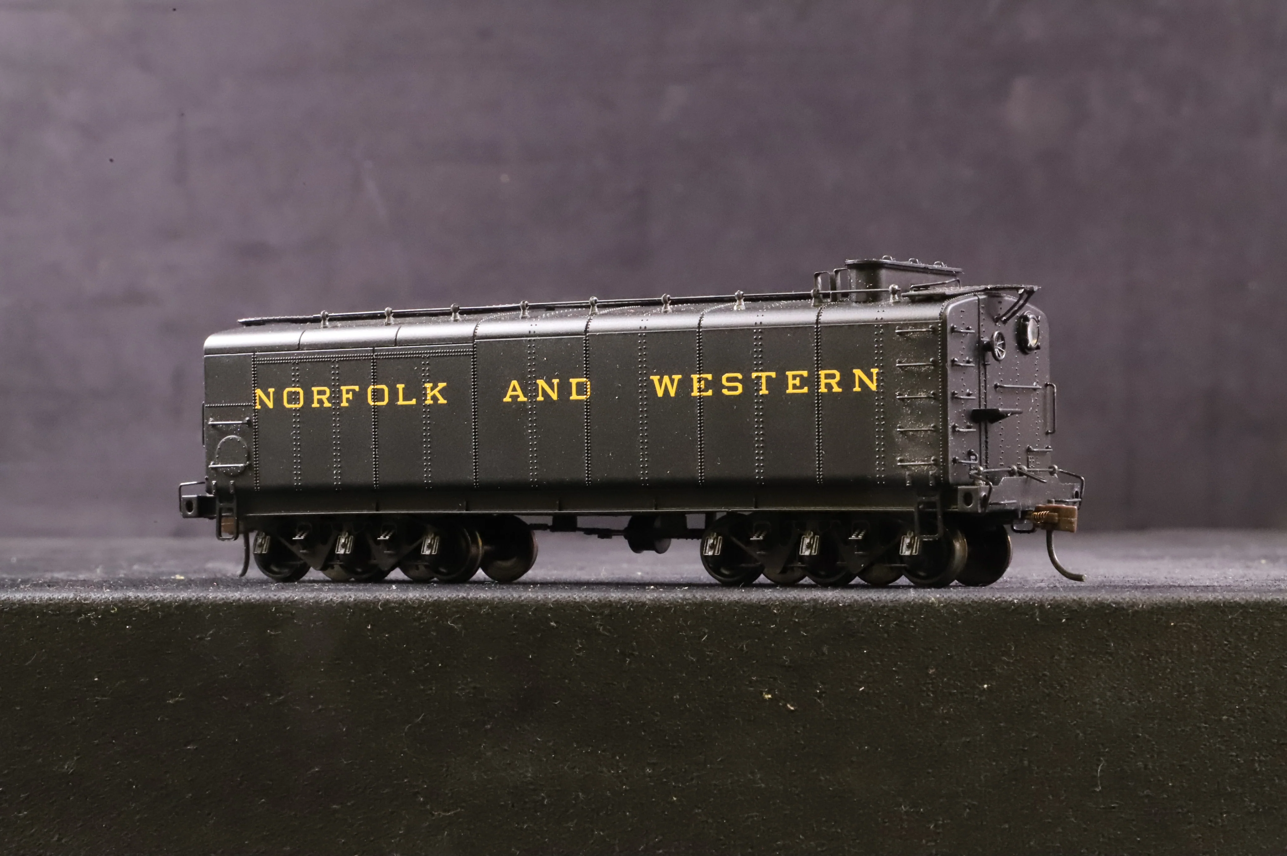 Spectrum HO 82105 '608' Norfolk & Western Class J Freight w/Dog House - Image 8