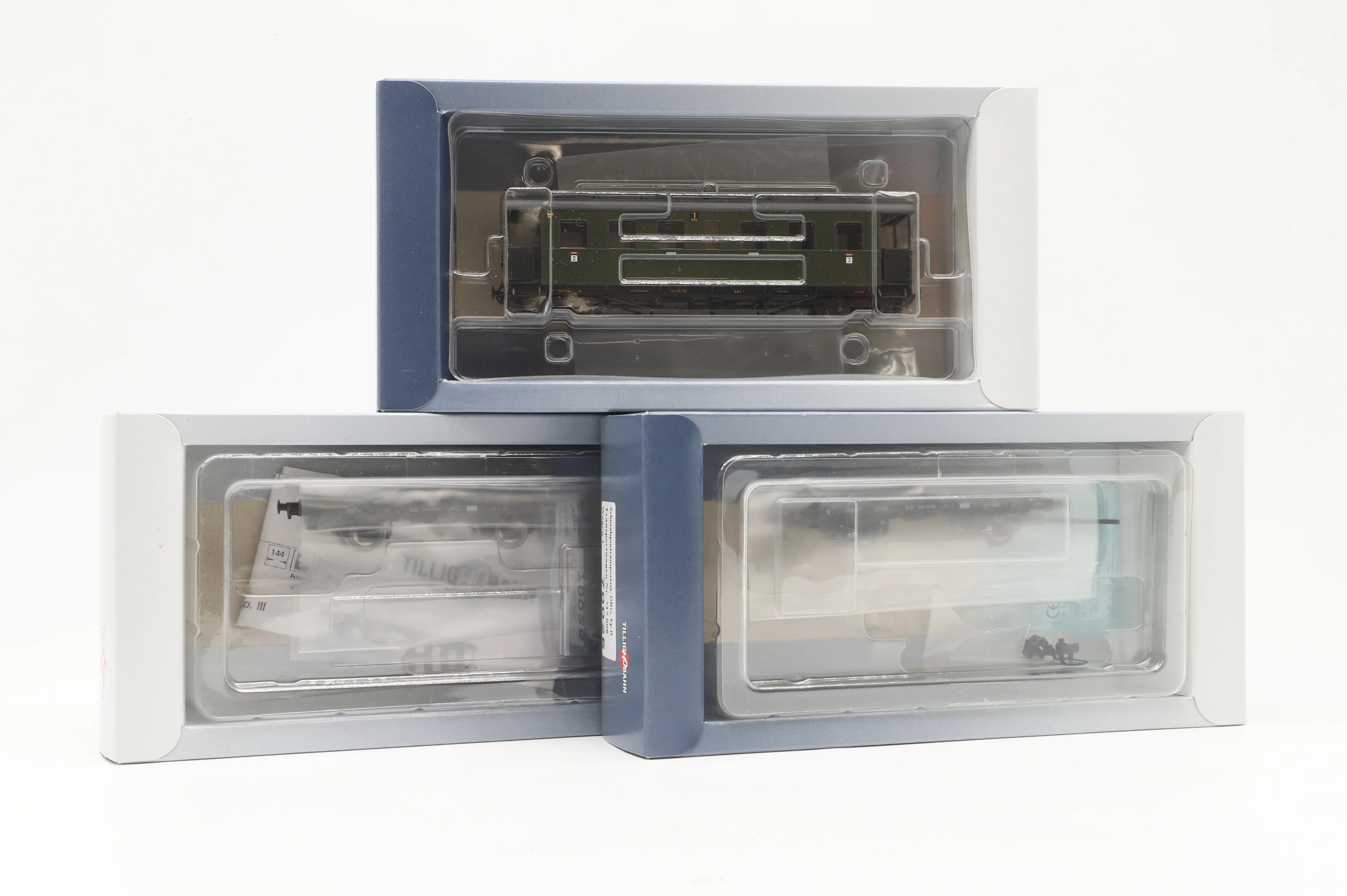 Tilligbahn HO 70025 Set of 2x DRG Flat Wagons & 1x Coach