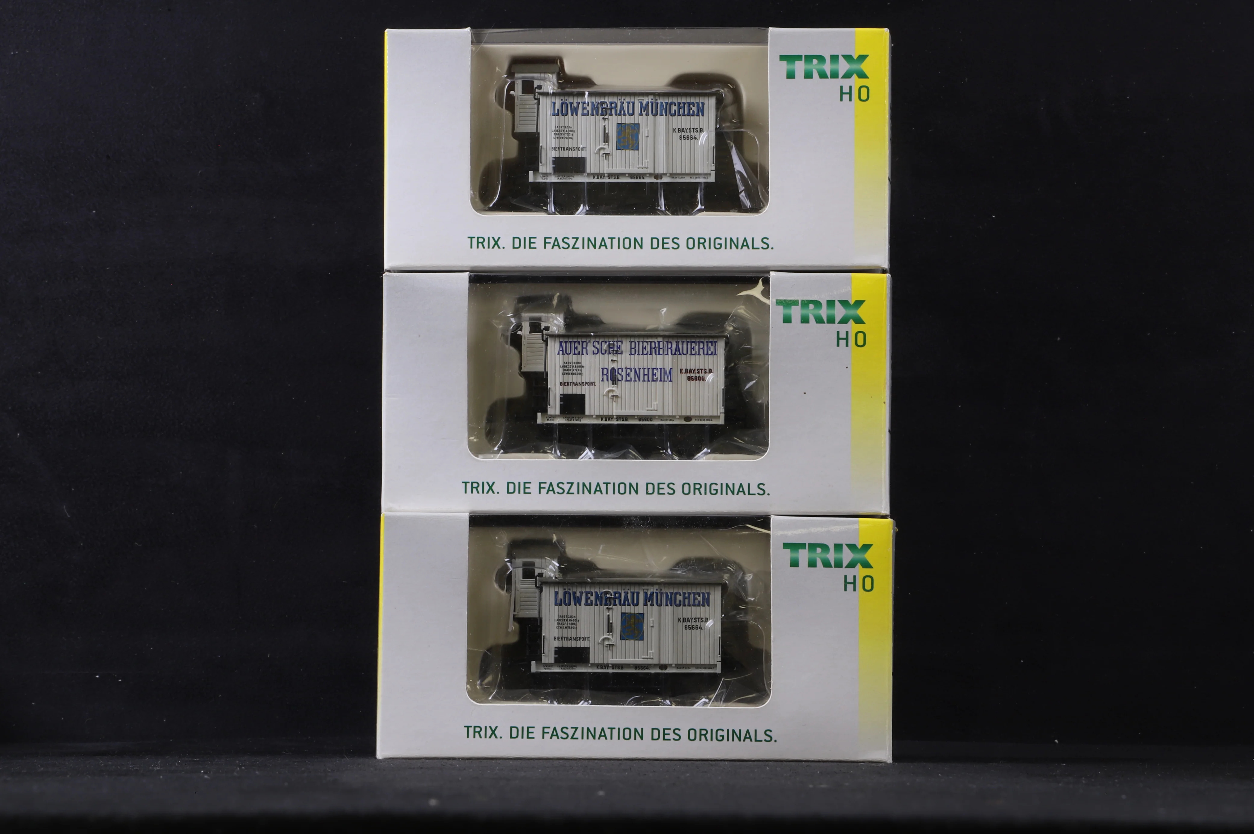 Trix HO Rake of 3 Bierwagen mit Bremserhaus, K.Bay.Sts.B, Ep.I, Inc. 24103 & 2 x 24102