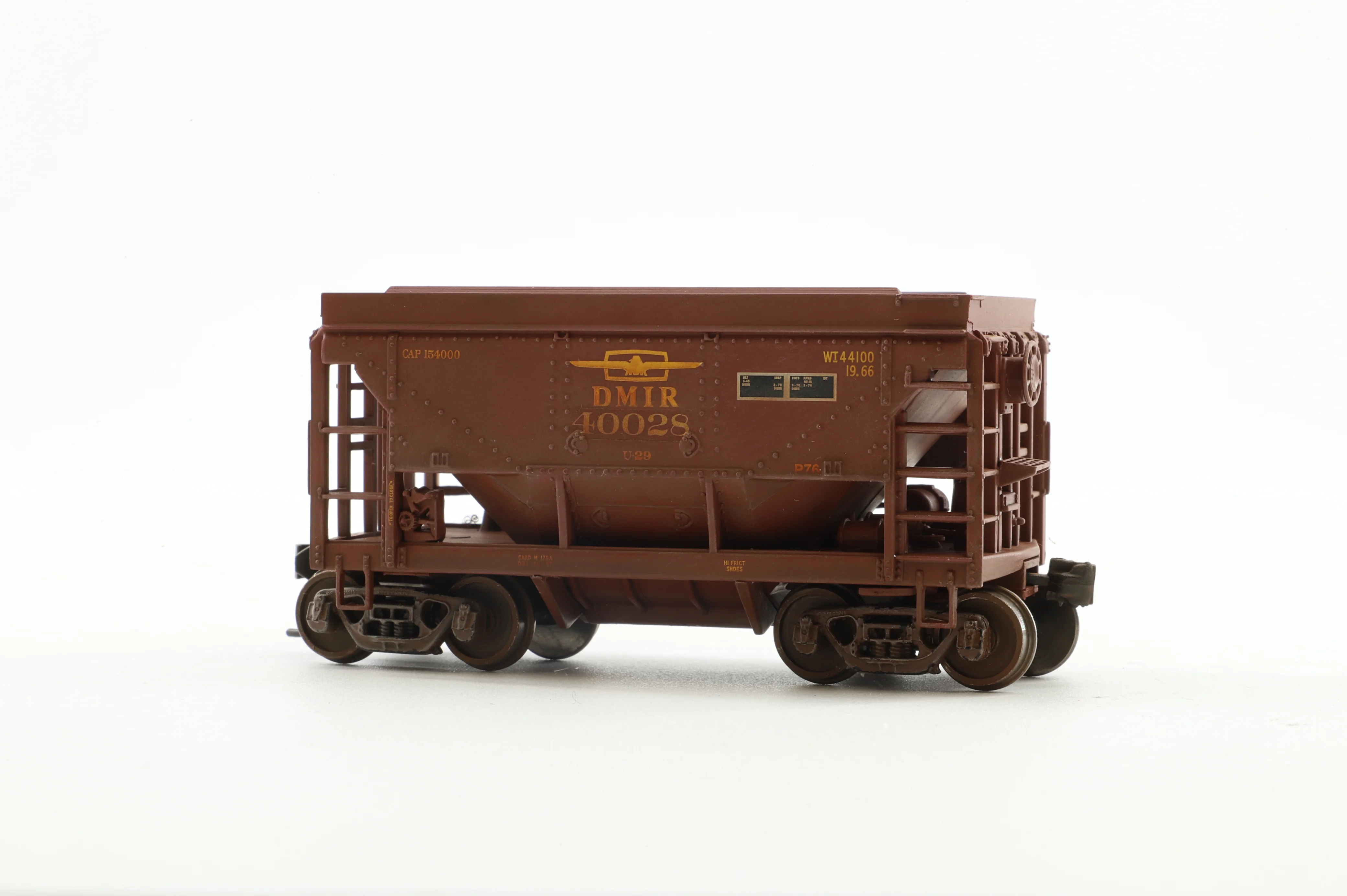 Walthers HO 910-58054 4-Pack of 24' MN Taconite Ore Cars in DMIR T-Bird Livery - Pro-Weathered & Renumbered - Image 2