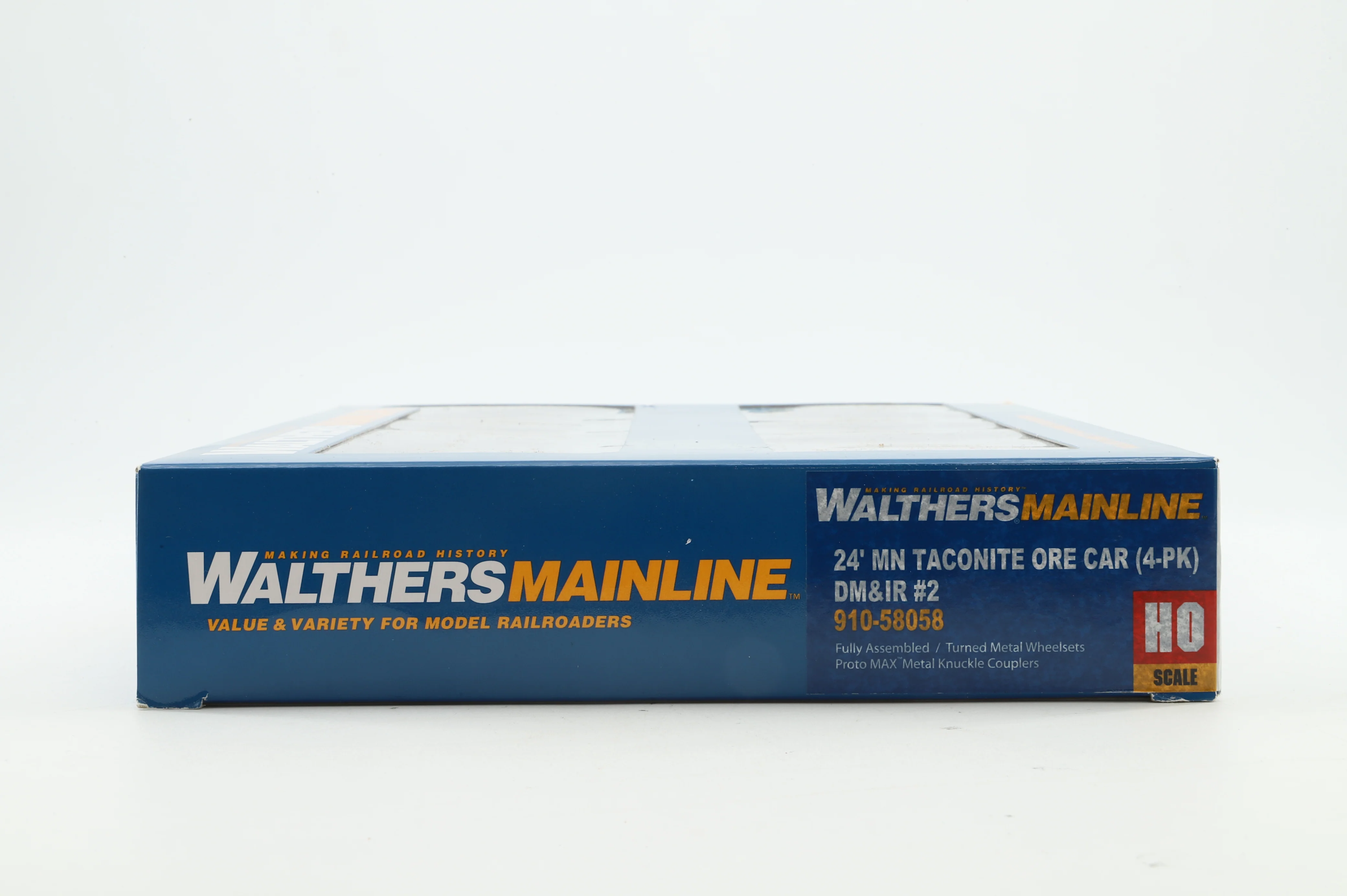 Walthers HO 910-58058 4-Pack of 24' MN Taconite Ore Cars in DMIR Livery - Pro-Weathered & Renumbered - Image 3