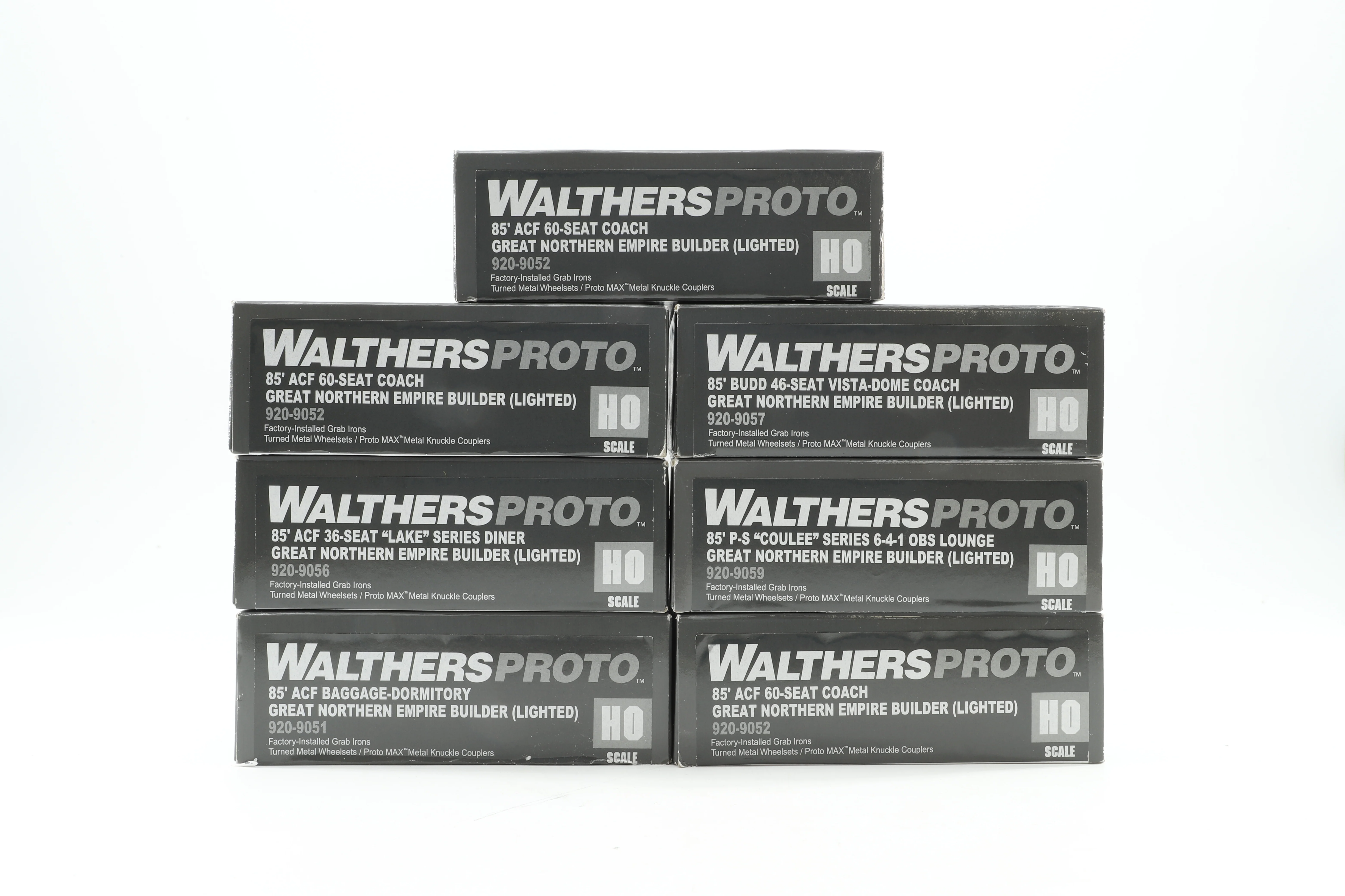 Walthers Proto HO Rake of 14 85' Great Northern Empire Builder (Lighted) Coaches, Inc. 920-9040, 9053, 9054, 9056, 9058 & 2 x 9055 - Image 3