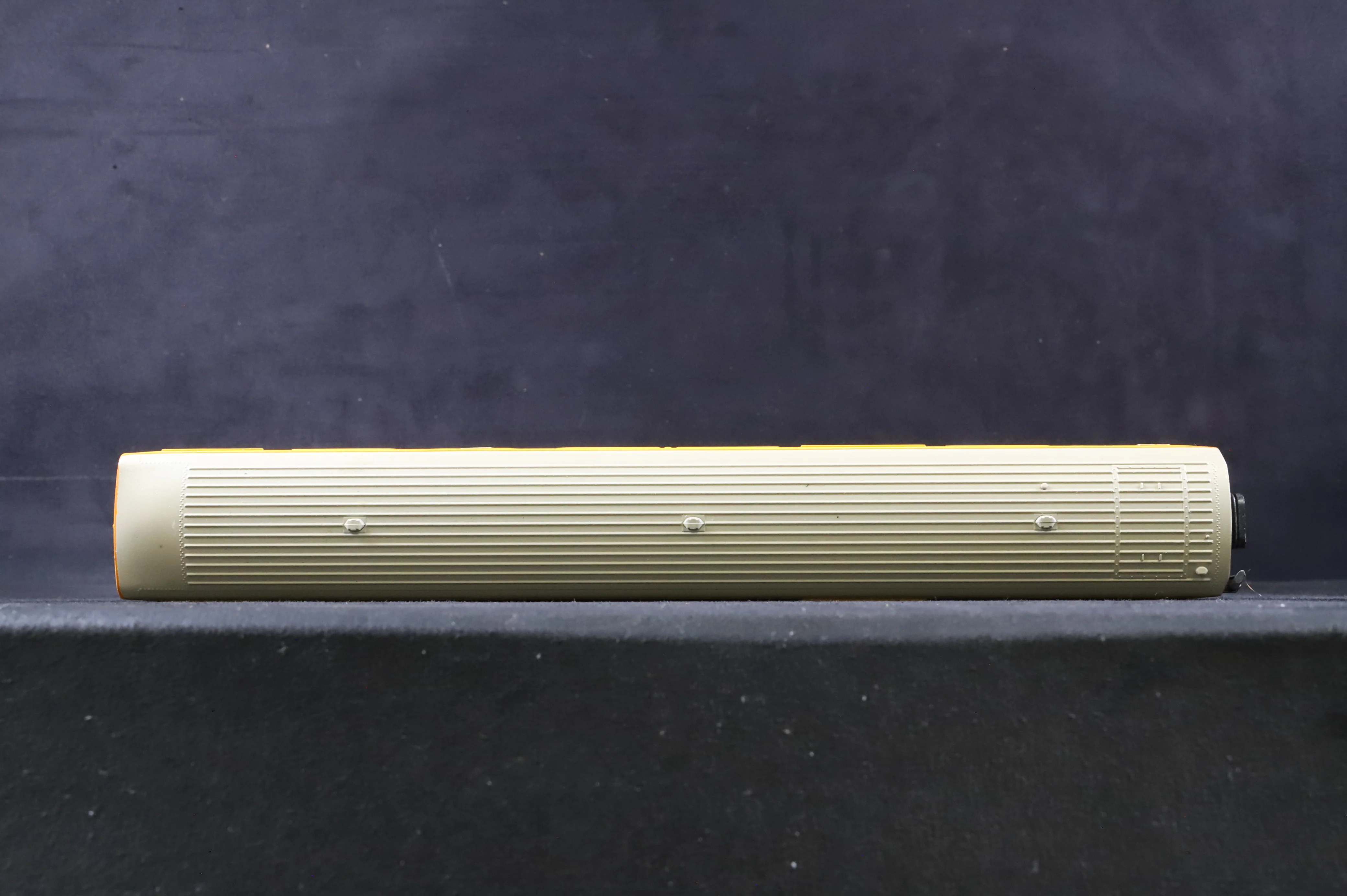 WORKSHOP Bachmann OO Class 950 2-Car DMU 950001 in Network Rail Yellow - Image 4
