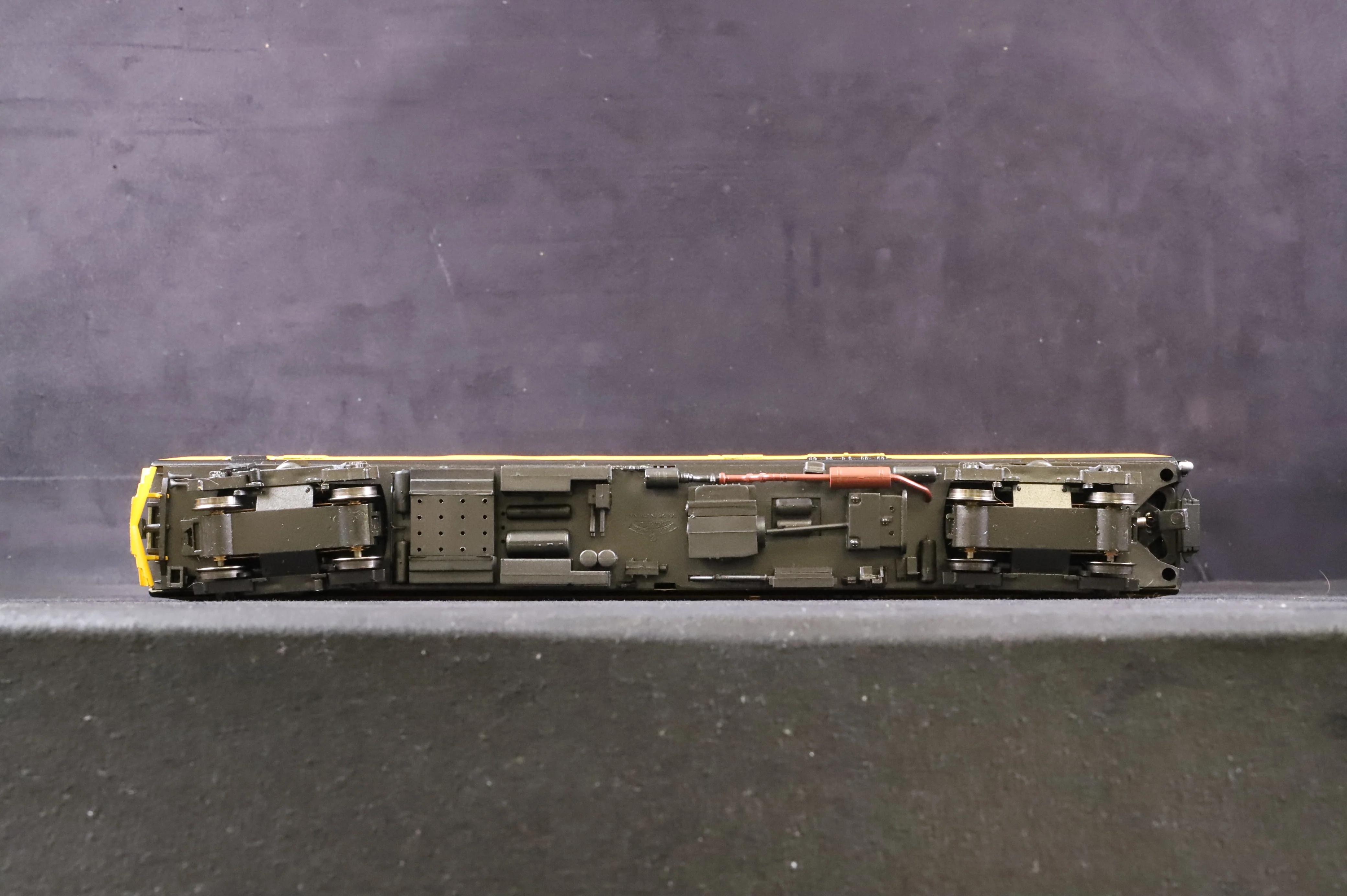 WORKSHOP Bachmann OO Class 950 2-Car DMU 950001 in Network Rail Yellow - Image 5