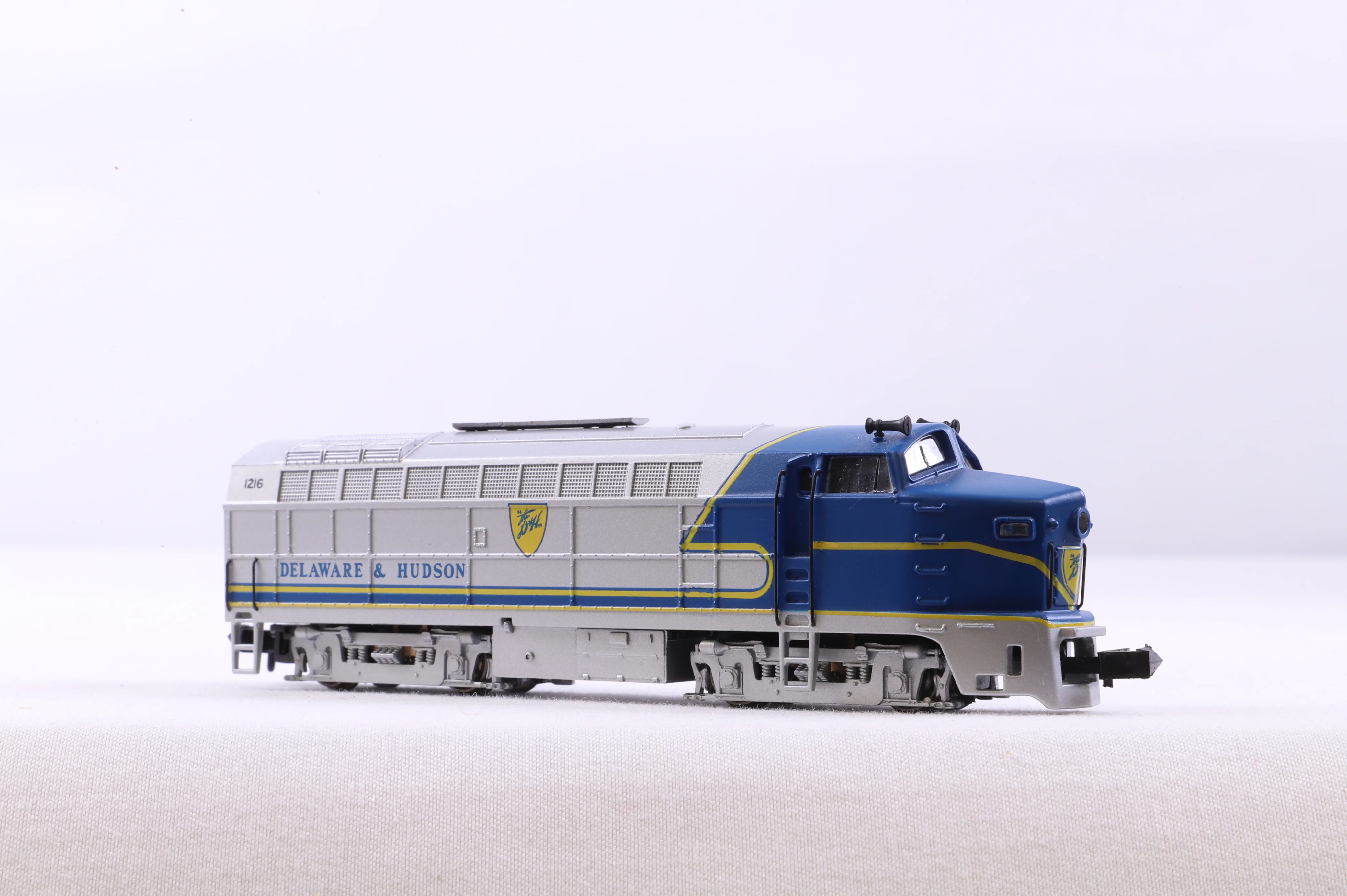 WORKSHOP E-R Models N 040-7403 Delaware & Hudson RF-16 Sharknose Set - Image 4